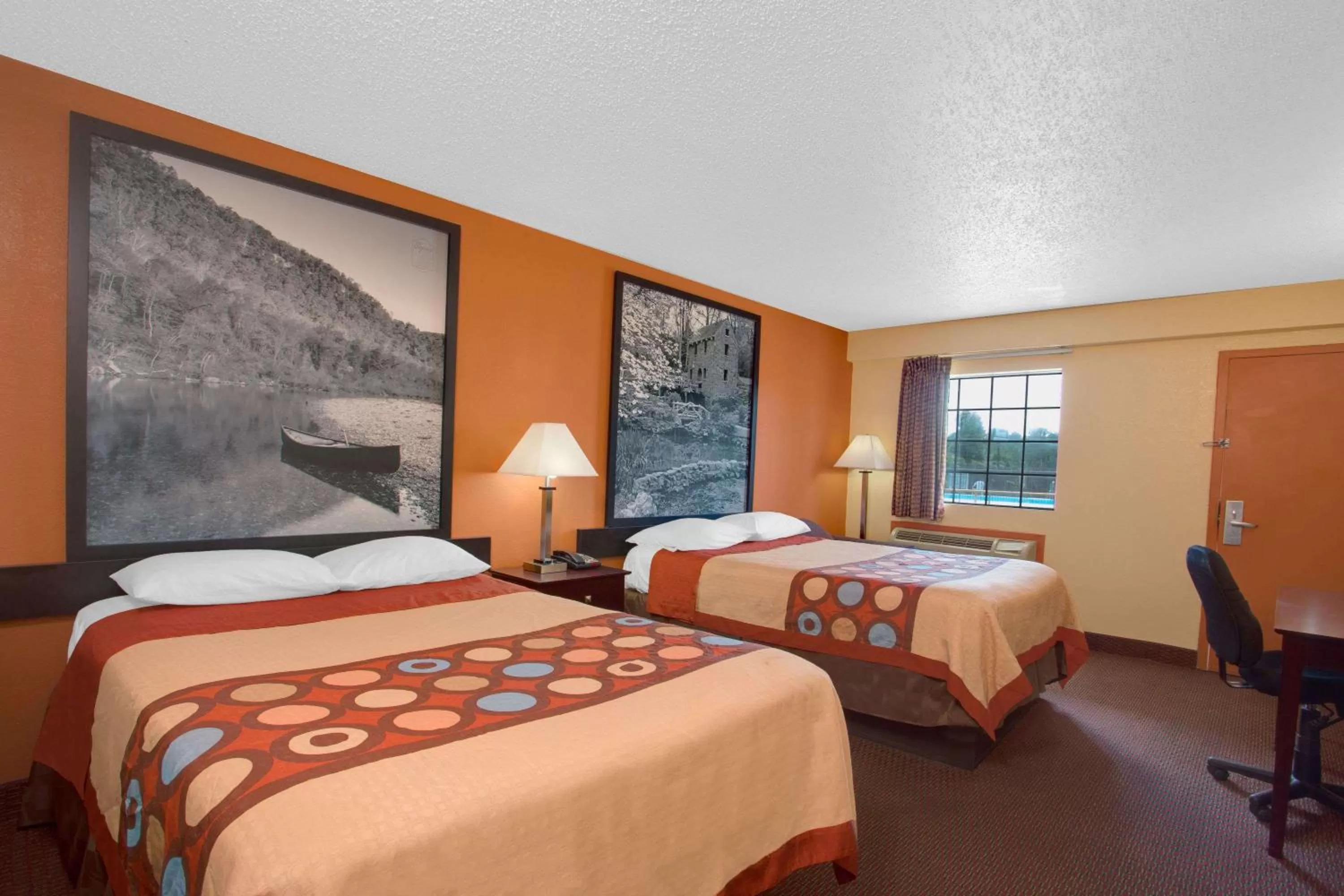 Photo of the whole room, Bed in Super 8 by Wyndham Monticello AR