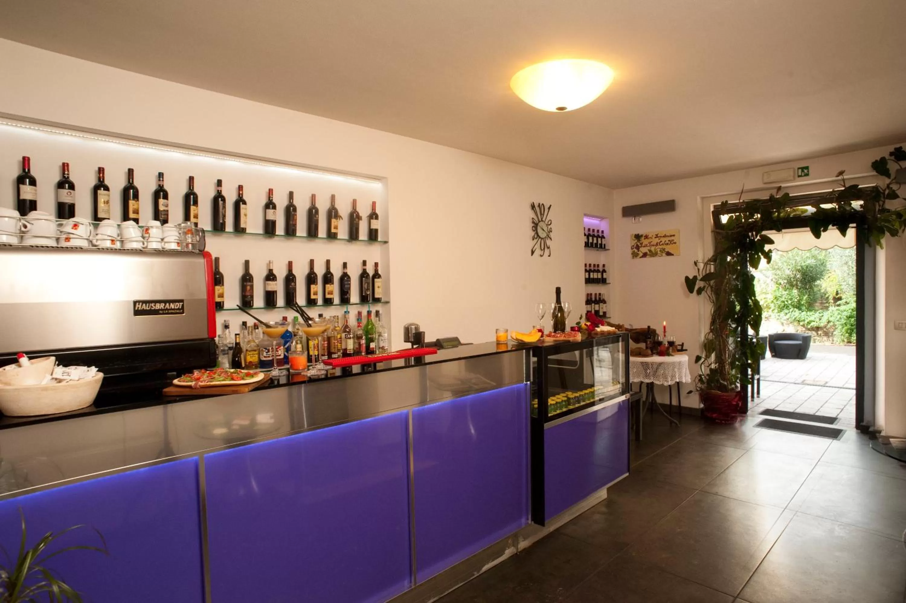 Lounge or bar in Hotel Il Monte