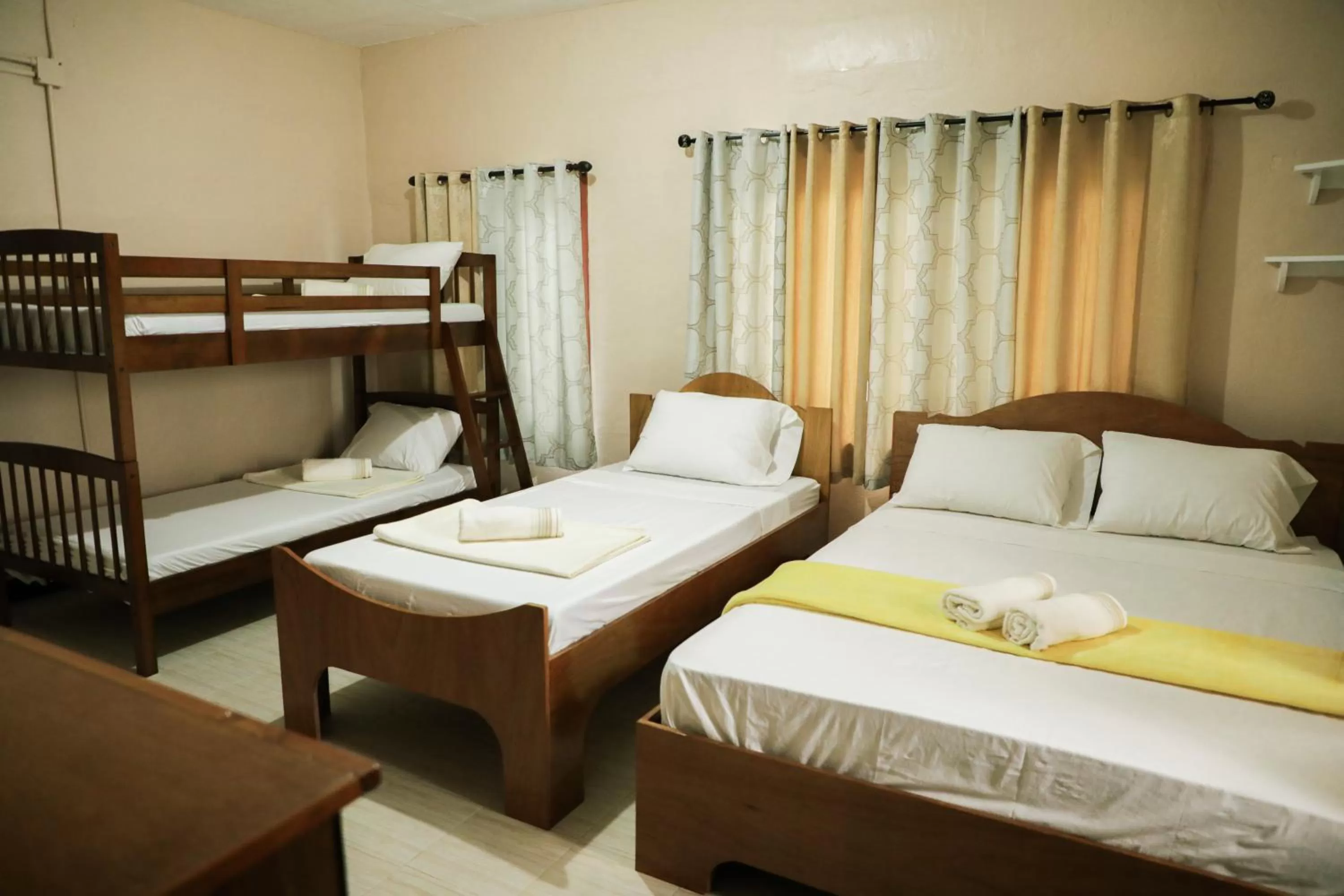 Bunk Bed in Yogi Dives B&B