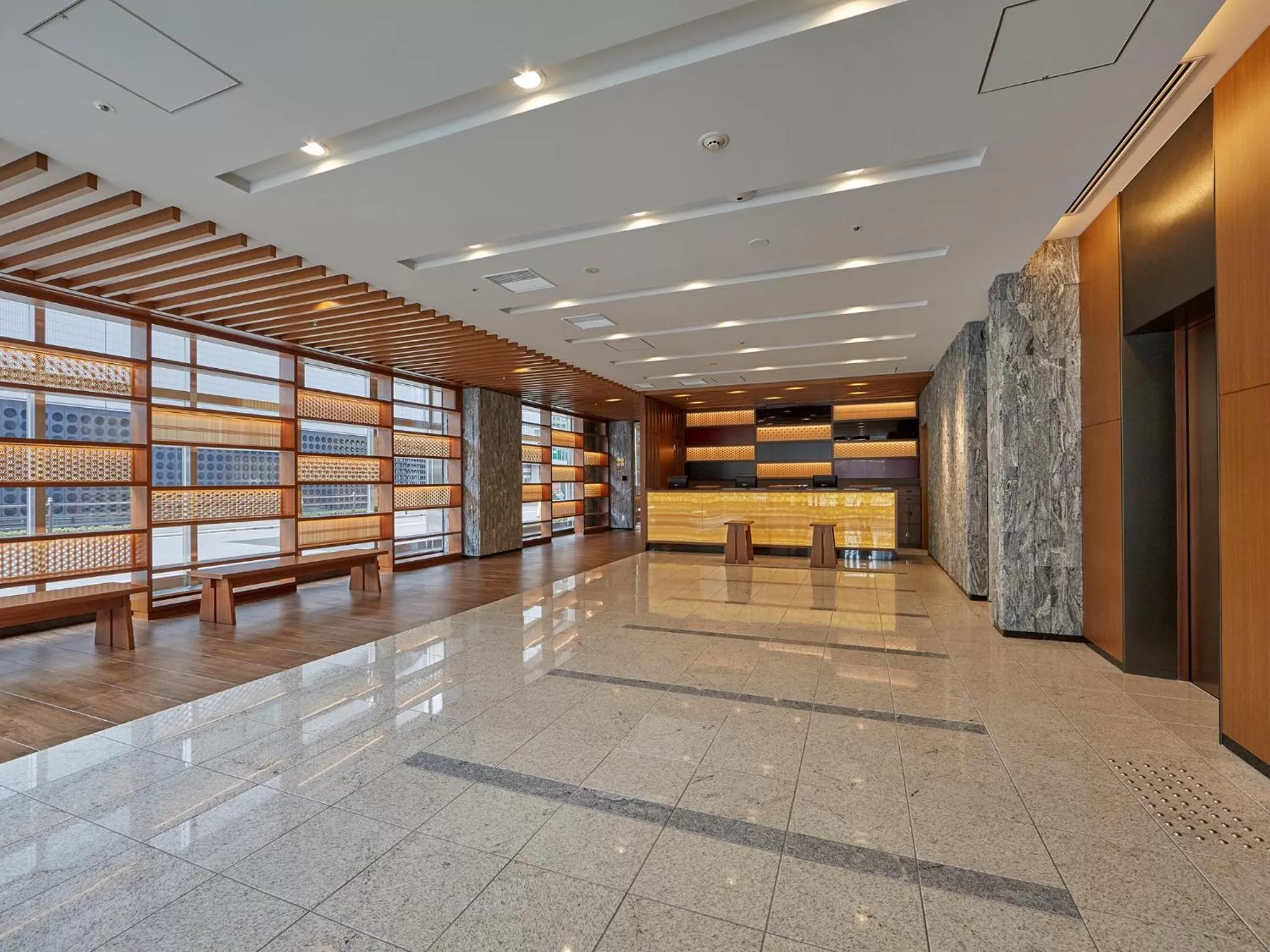 Lobby or reception in Hearton Hotel Shinsaibashi Nagahoridouri
