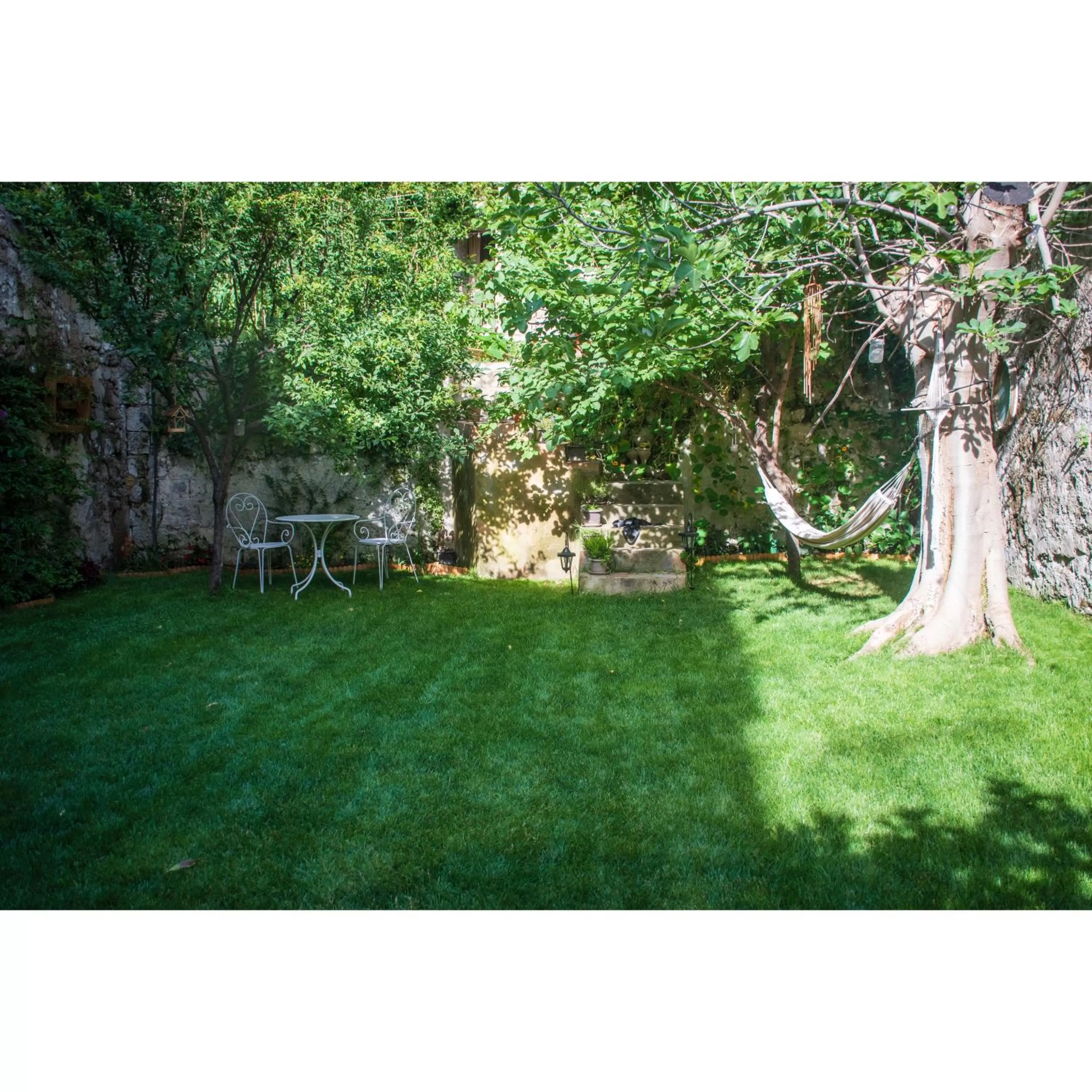 Garden in Casa Vayu - Rooms & Garden