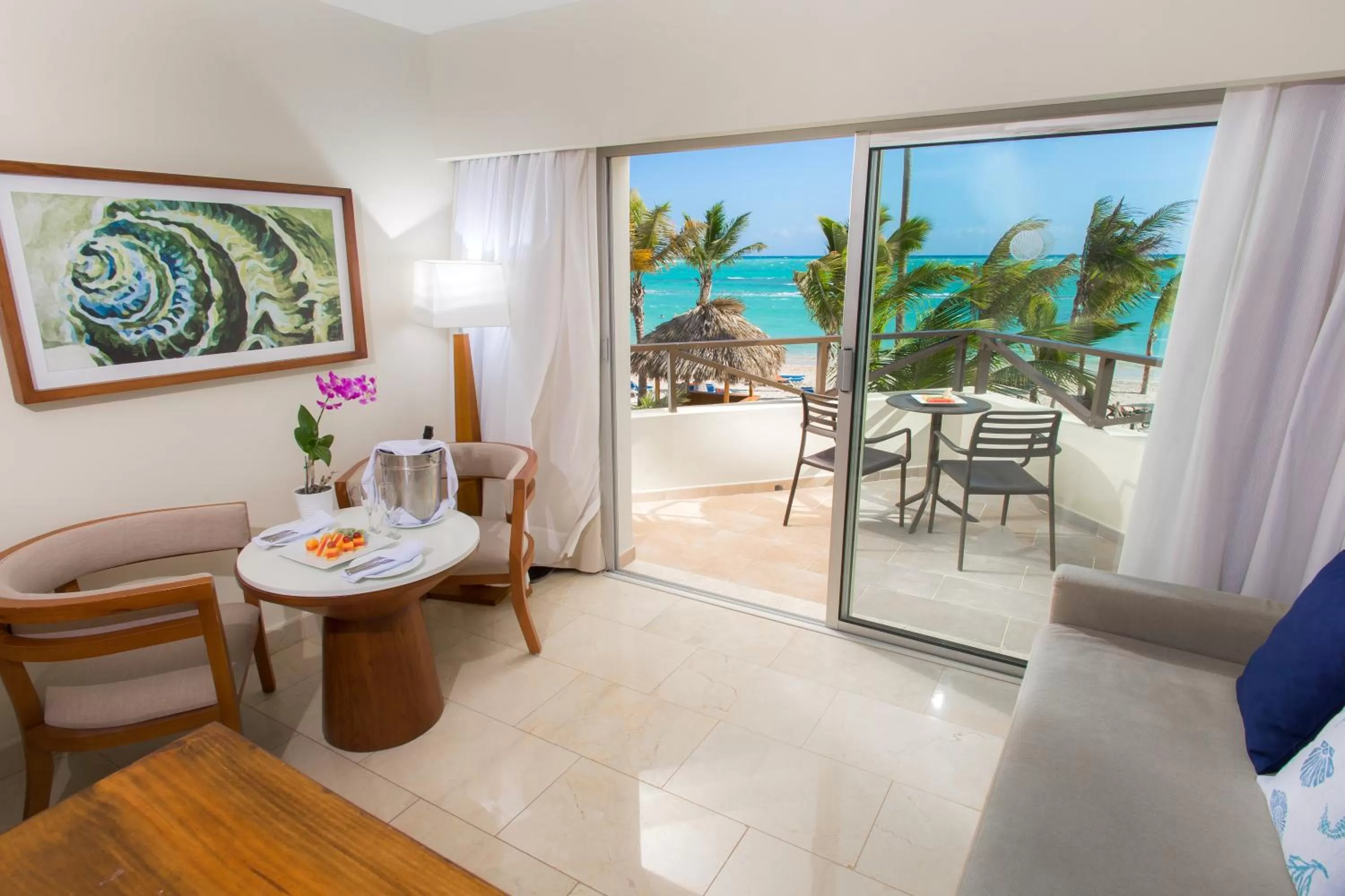 Jr. Suite Premium Ocean View with Jacuzzi  (2 adults + 1 child) in Impressive Premium Punta Cana - All Inclusive