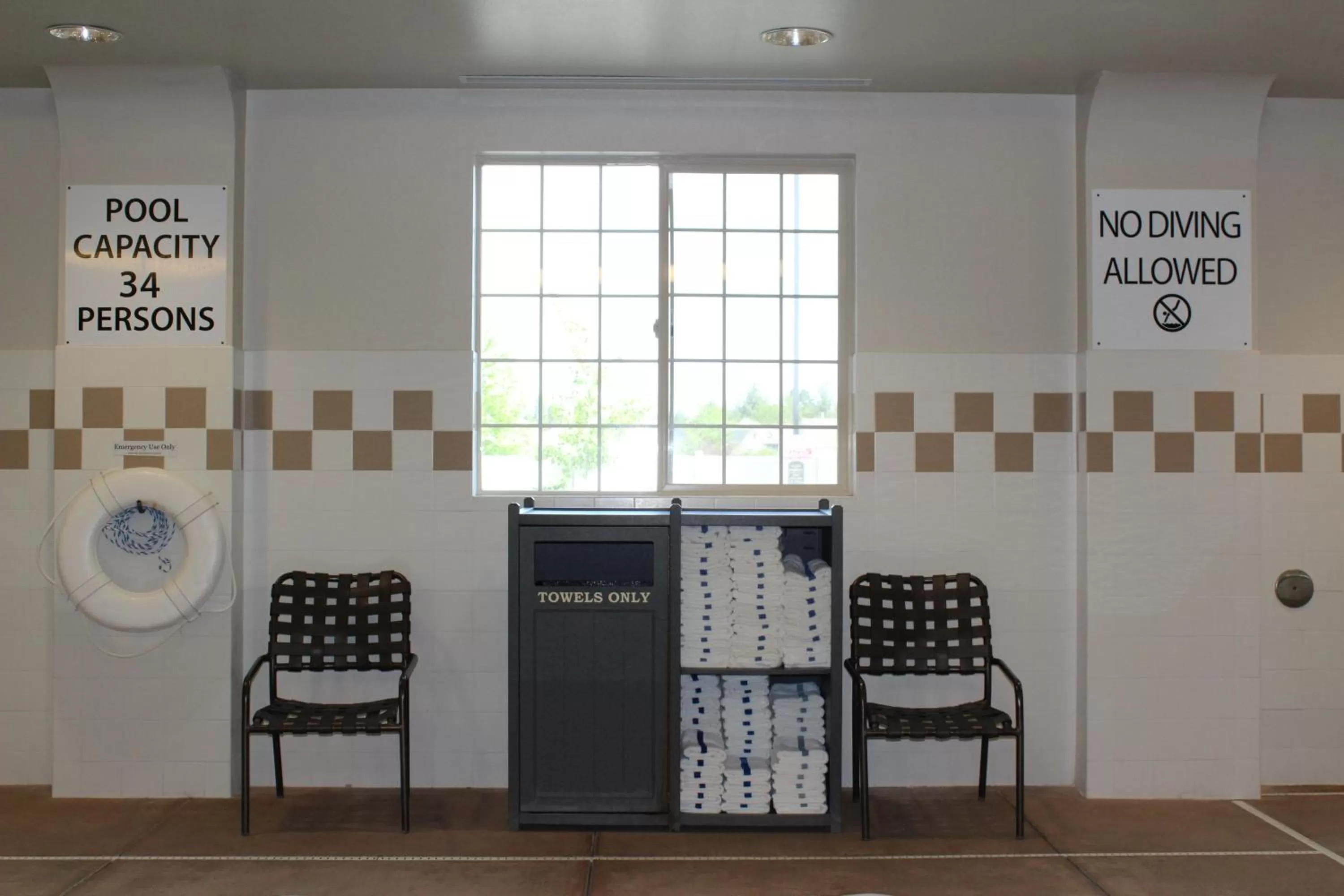 Swimming pool in Holiday Inn Express & Suites Cheney by IHG