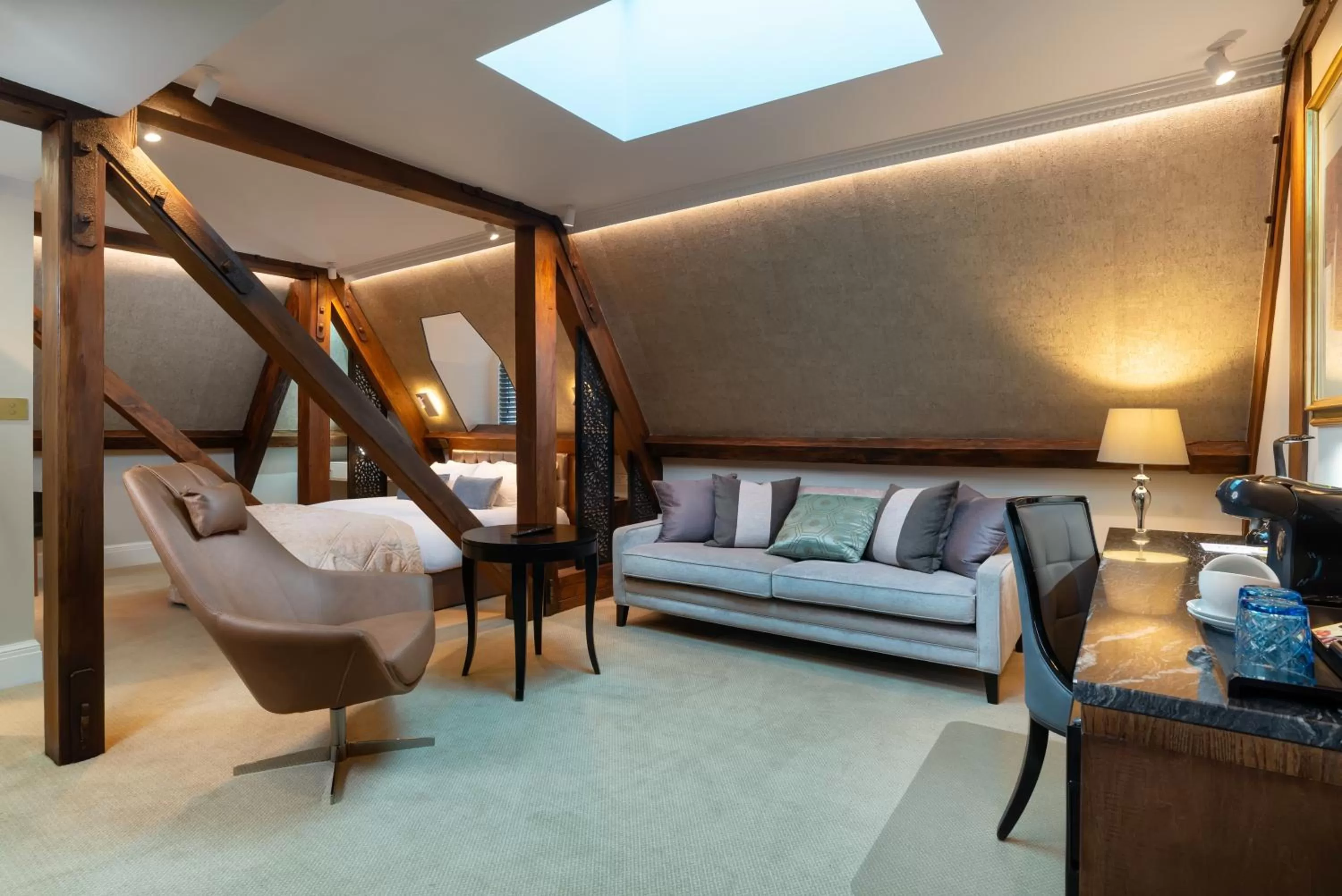 Living room, Bed in The Lansbury Heritage Hotel By Sunday - Canary Wharf London