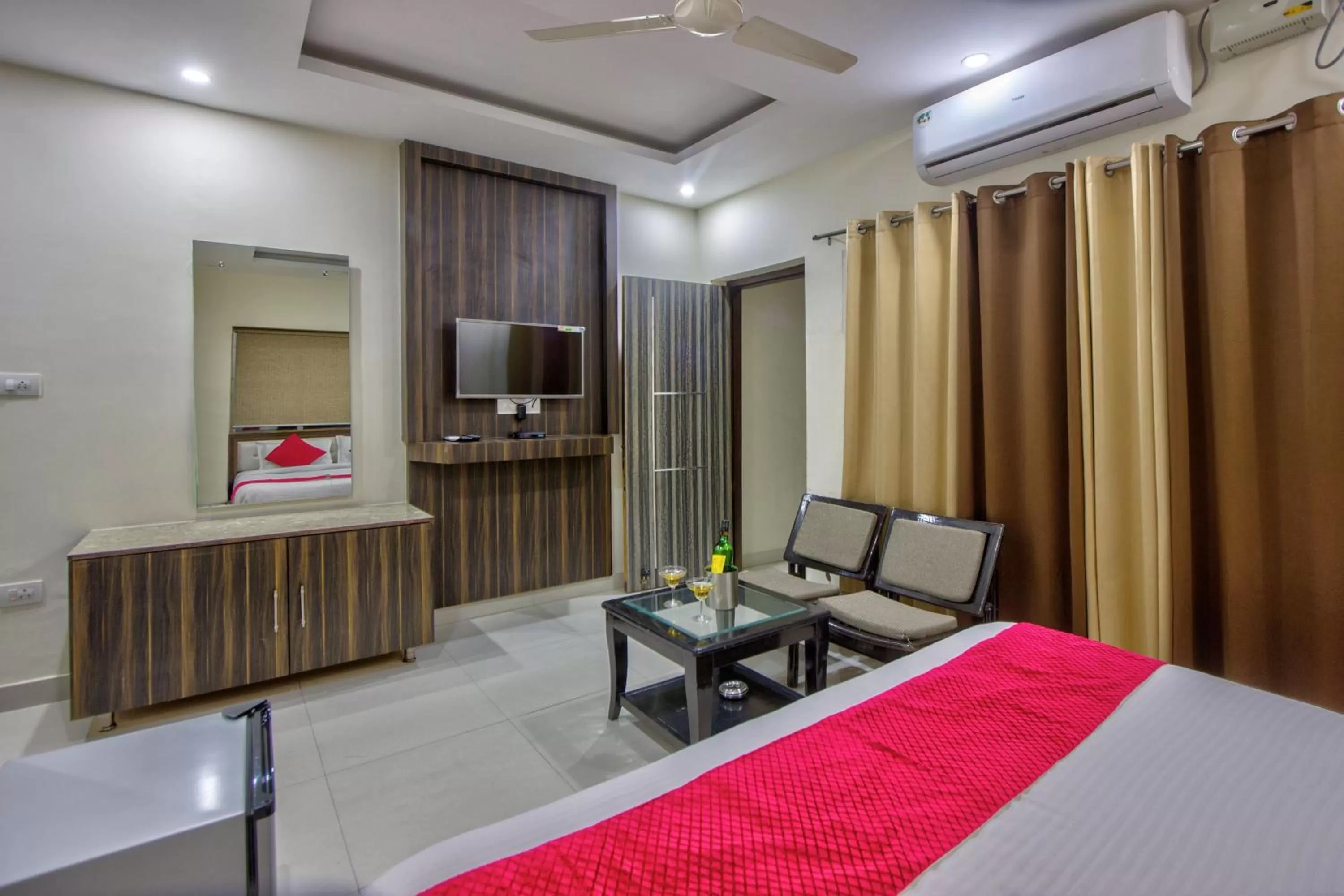 Bedroom, Bed in Hotel Bliss Valley - Hotel in Dharamshala