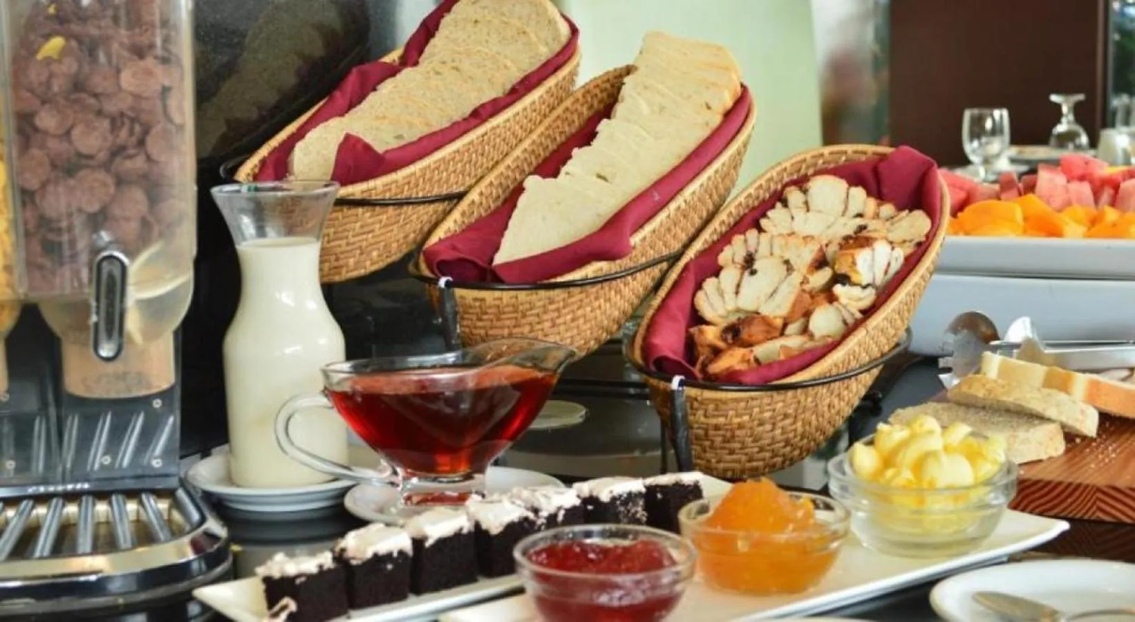 Alpa City Suites Hotel