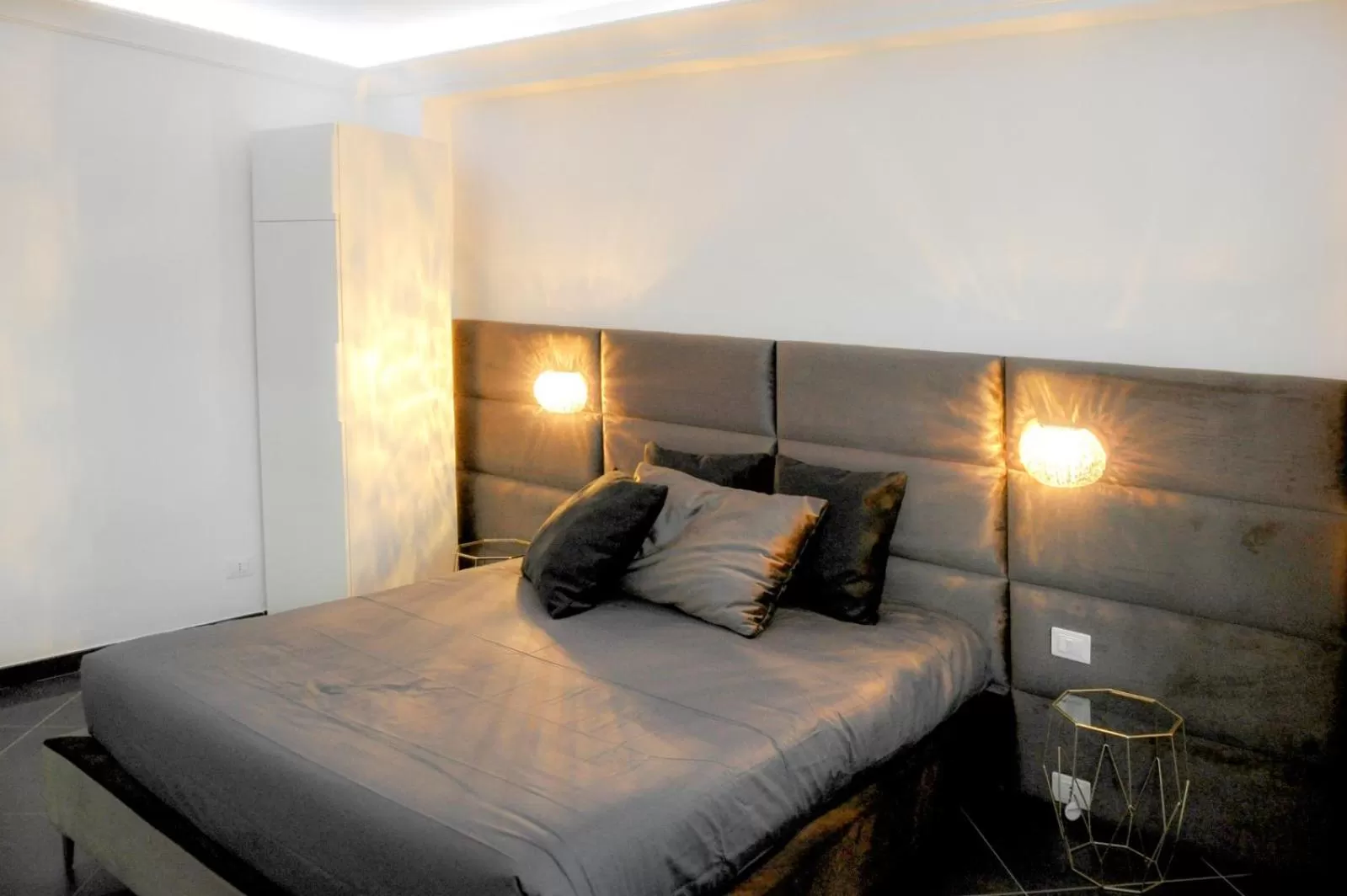 Bedroom, Bed in AIRPORT BARi DELUXE