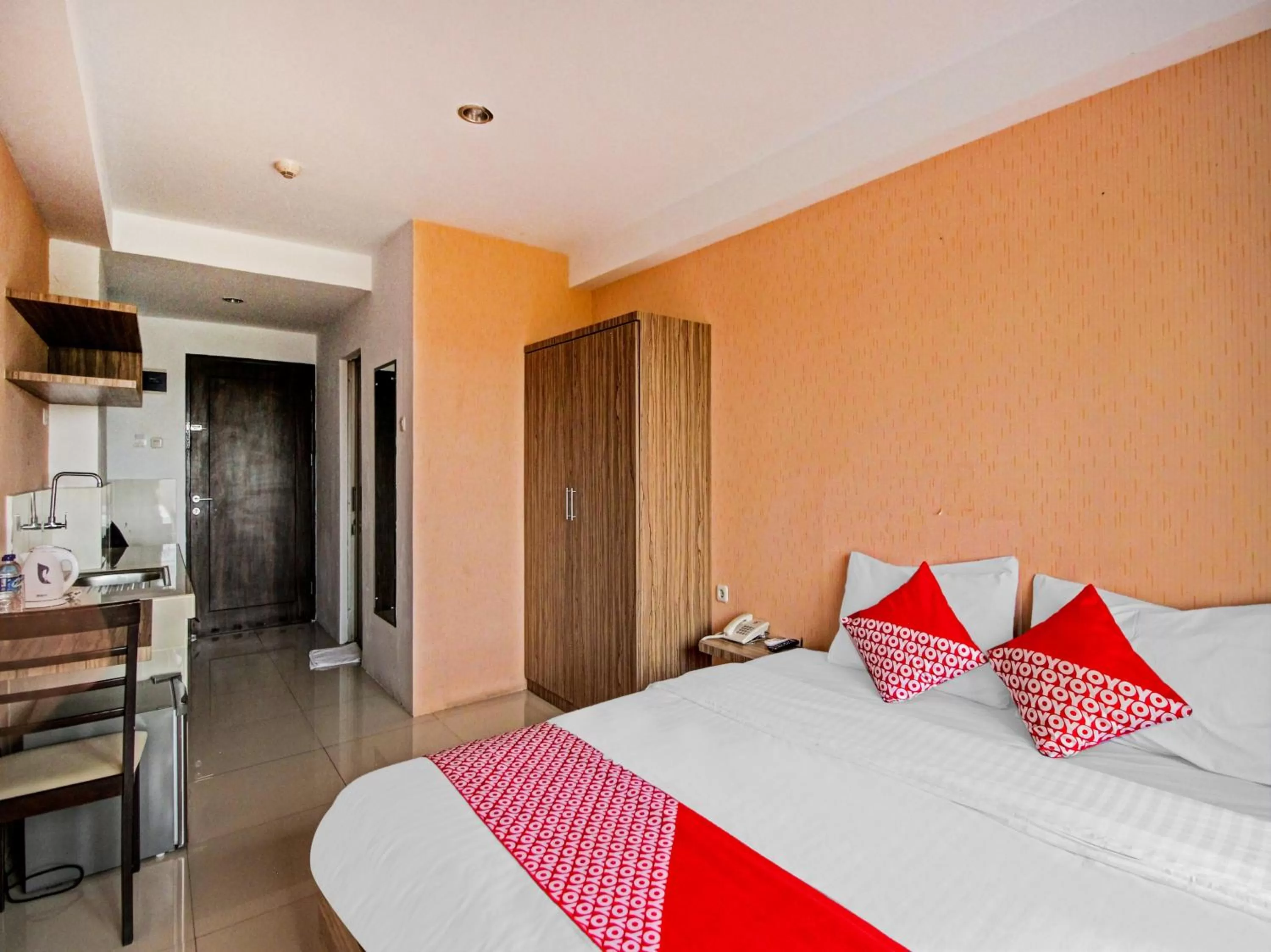 Bedroom, Bed in Hotel O Tridasa