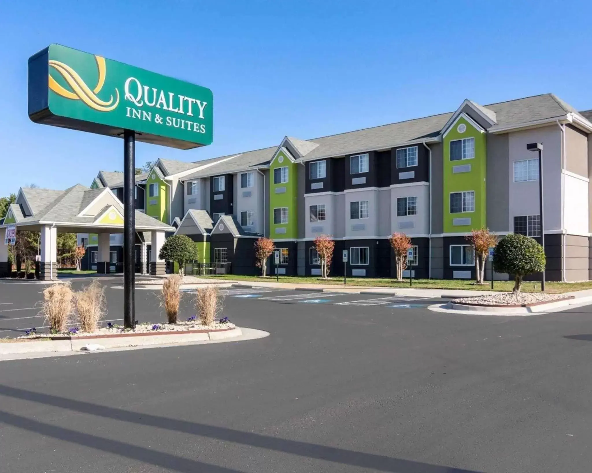 Quality Inn & Suites Ashland near Kings Dominion Quality Inn & Suites Ashland near Kings Dominion