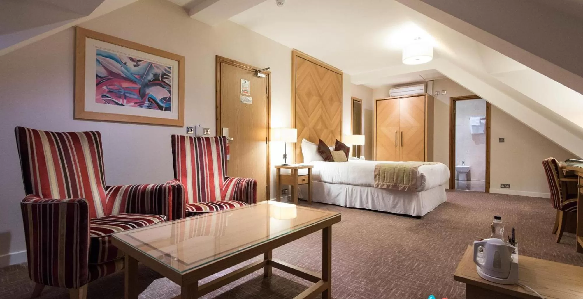 Photo of the whole room, Bed in Best Western Homestead Court Hotel