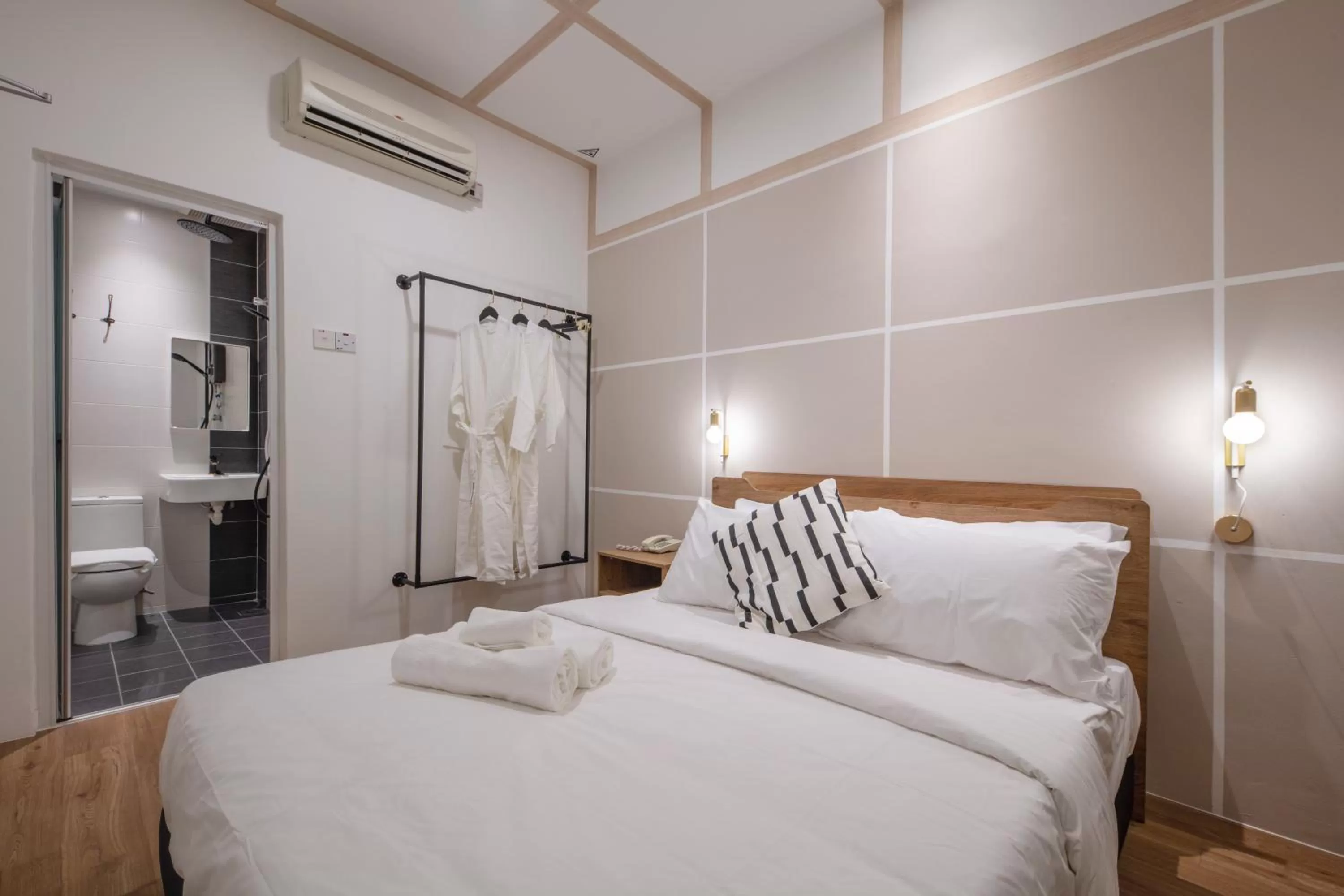 Bed in One Heritage Hotel