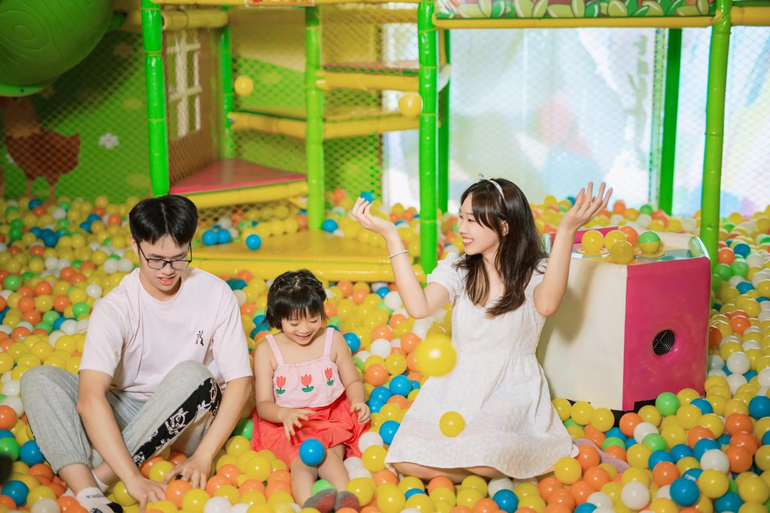 Children play ground in Shangri-La Guilin
