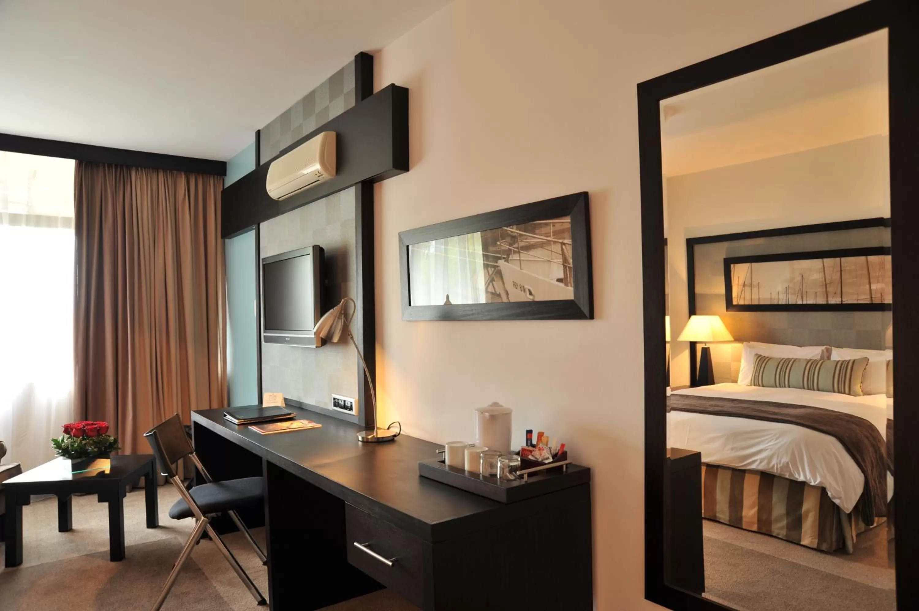 Seating area, Bed in Indaba Lodge Hotel Richards Bay