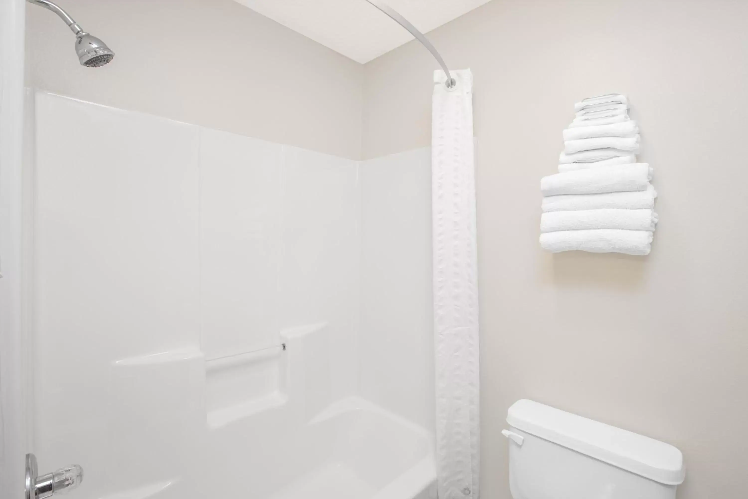 1 King Bed and 1 Double Bed, Studio Suite, Smoking in Super 8 by Wyndham Bethany MO 1 King Bed and 1 Double Bed, Studio Suite, Smoking in Super 8 by Wyndham Bethany MO