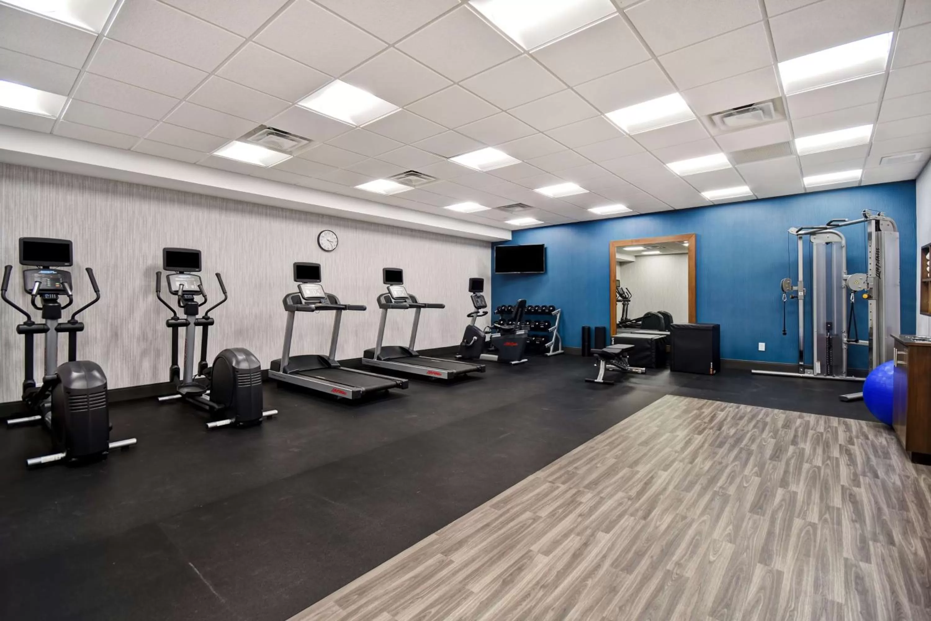 Fitness centre/facilities in Hampton Inn Pleasant View