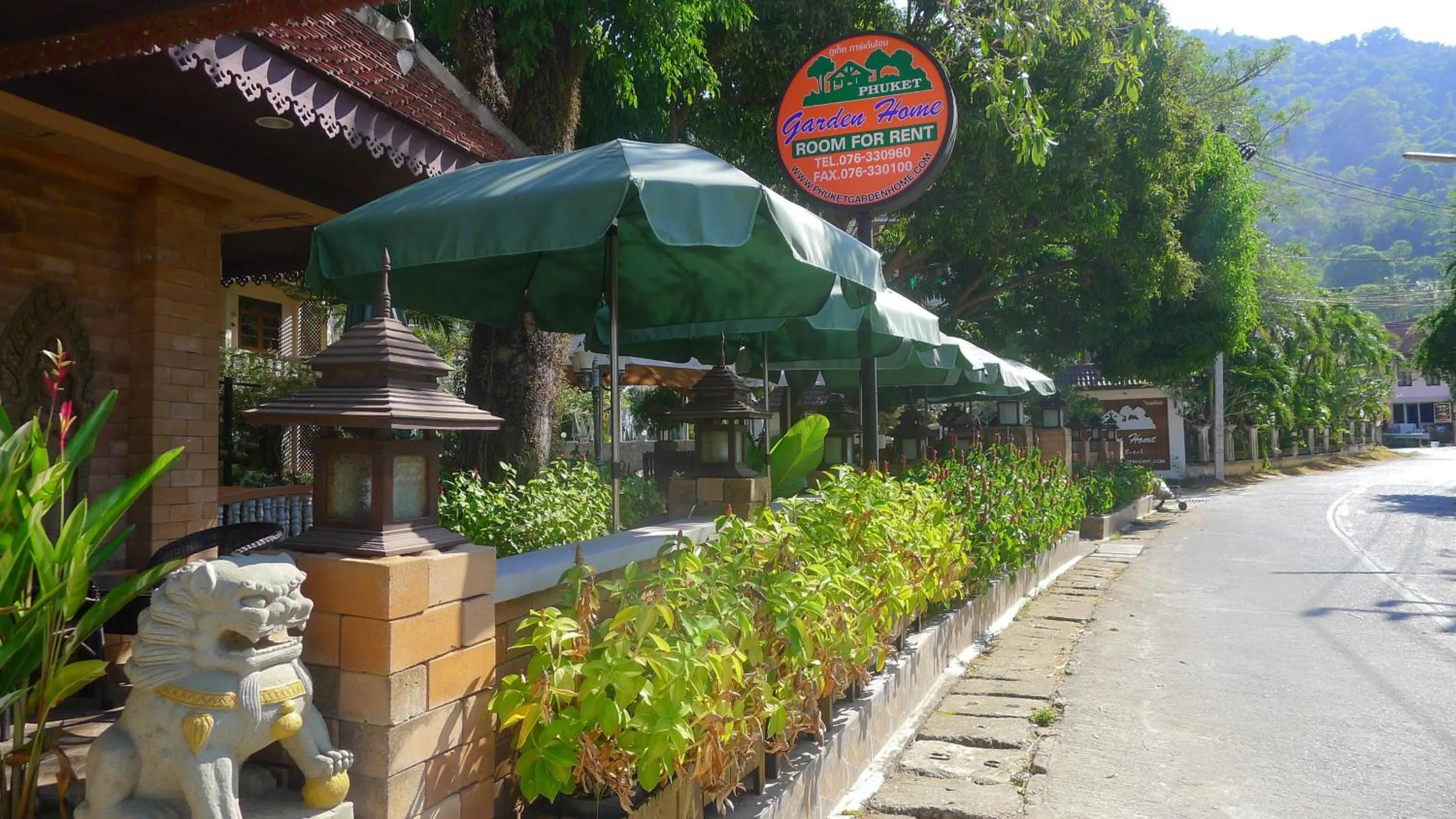 Lobby or reception in Garden Home Kata