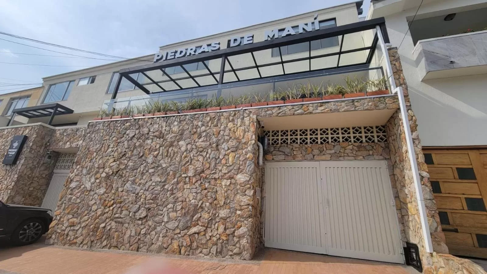 Property Building in Hotel Piedras De Maní