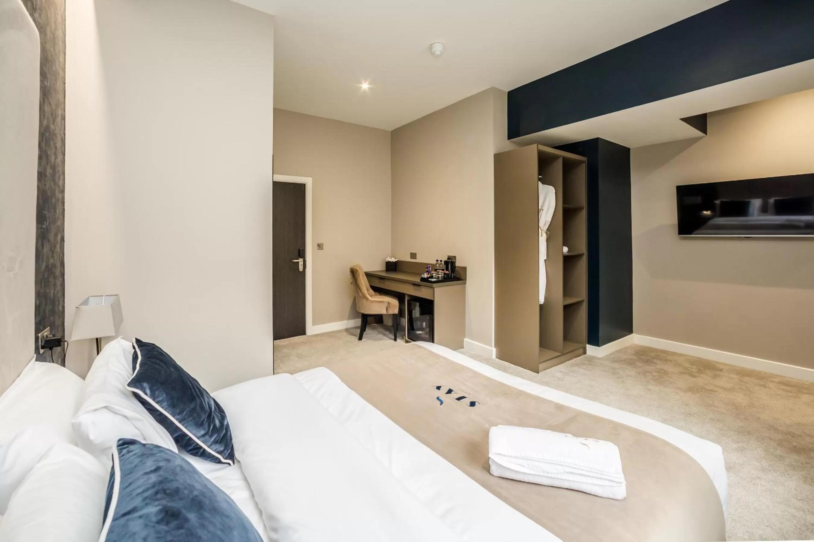 Other, Bed in Stay Hotel