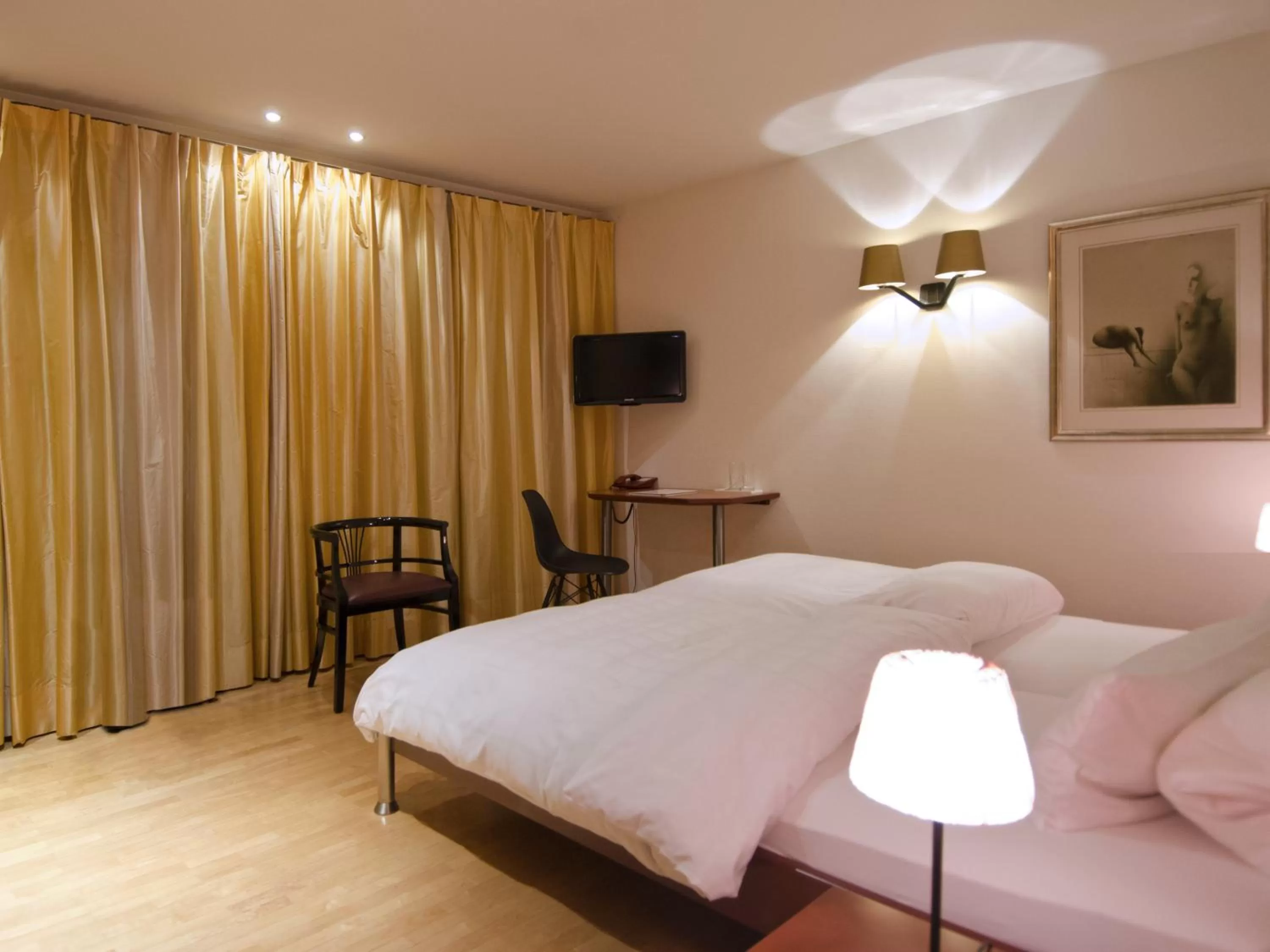 Photo of the whole room, Bed in Hotel Scholl