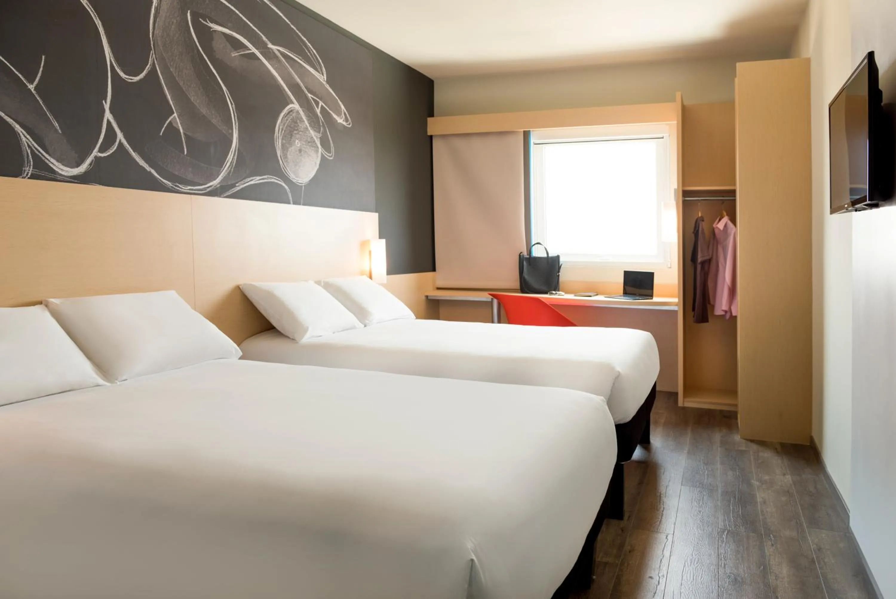 Bedroom, Bed in Ibis Irapuato