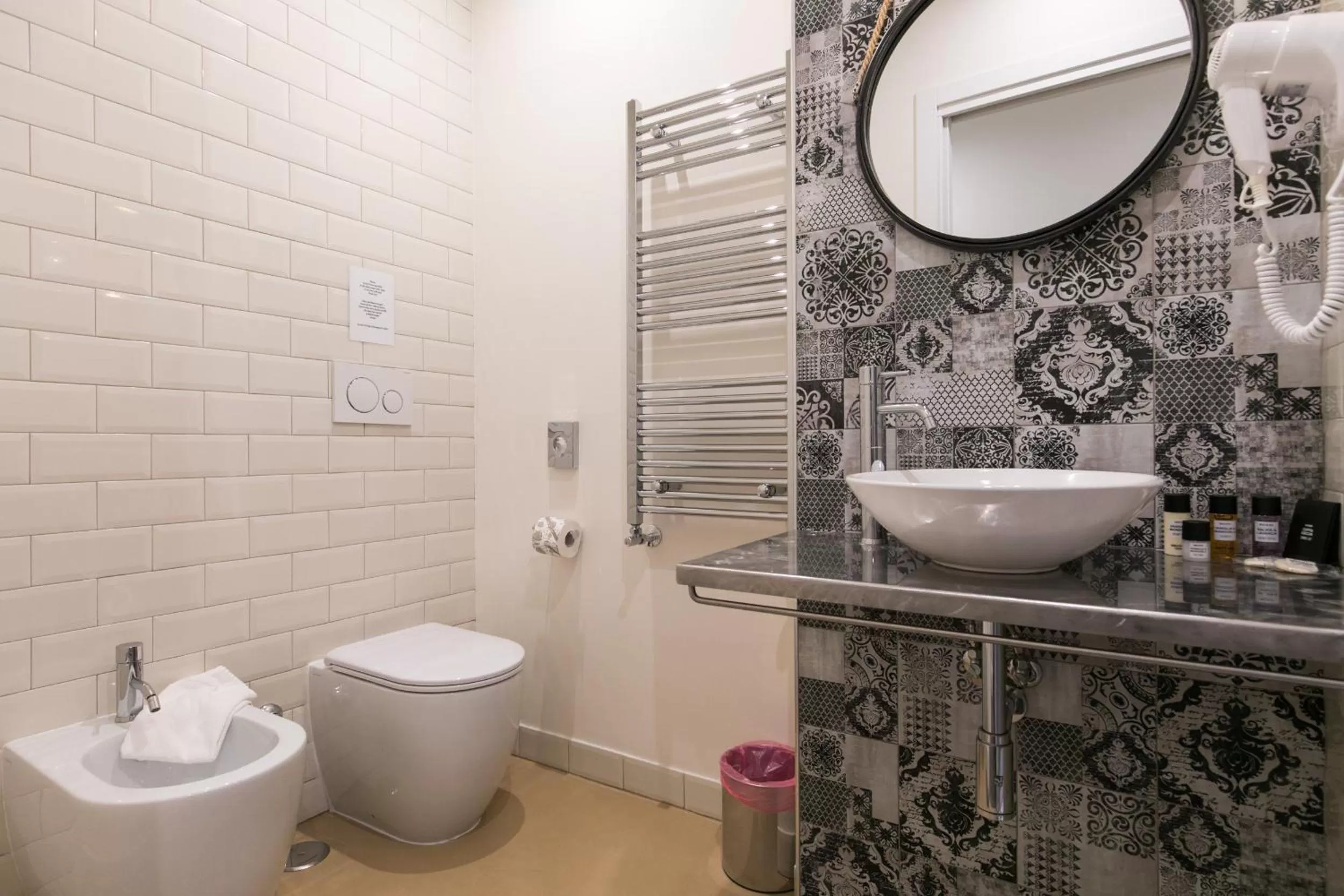 Toilet in Spagna Ave