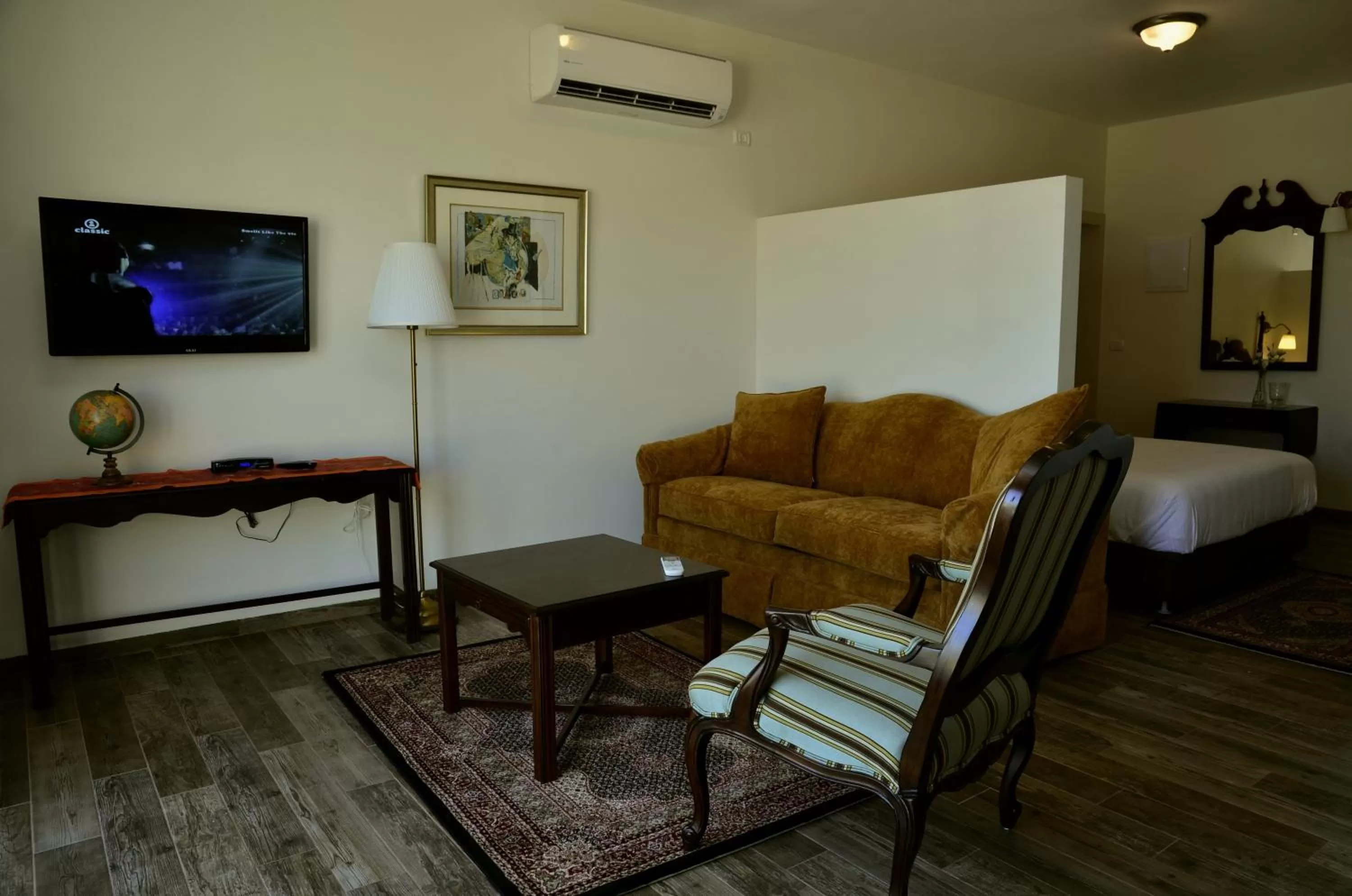 TV and multimedia, Seating Area in HaBaronit