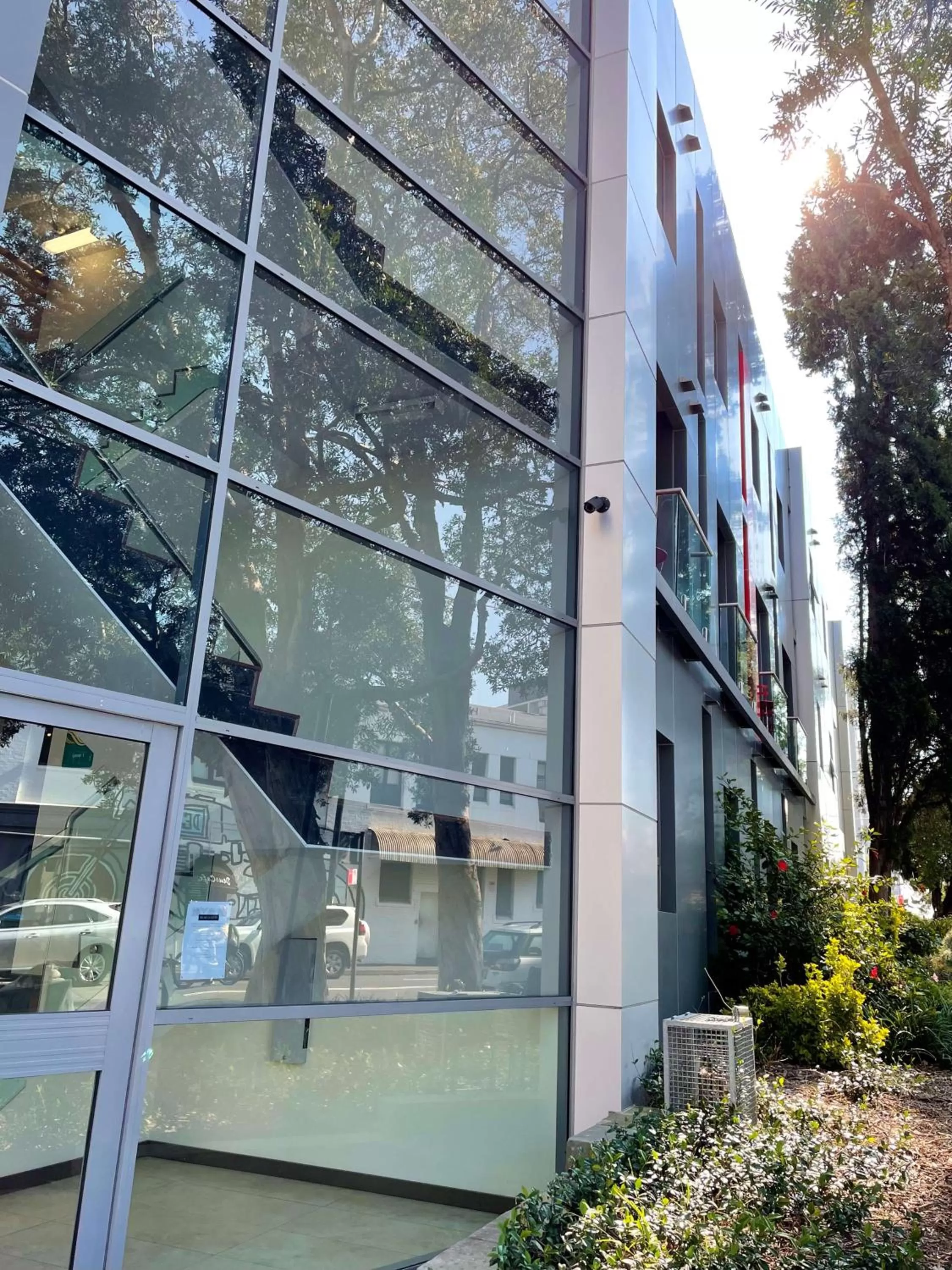 Property building in Best Western Plus Camperdown Suites