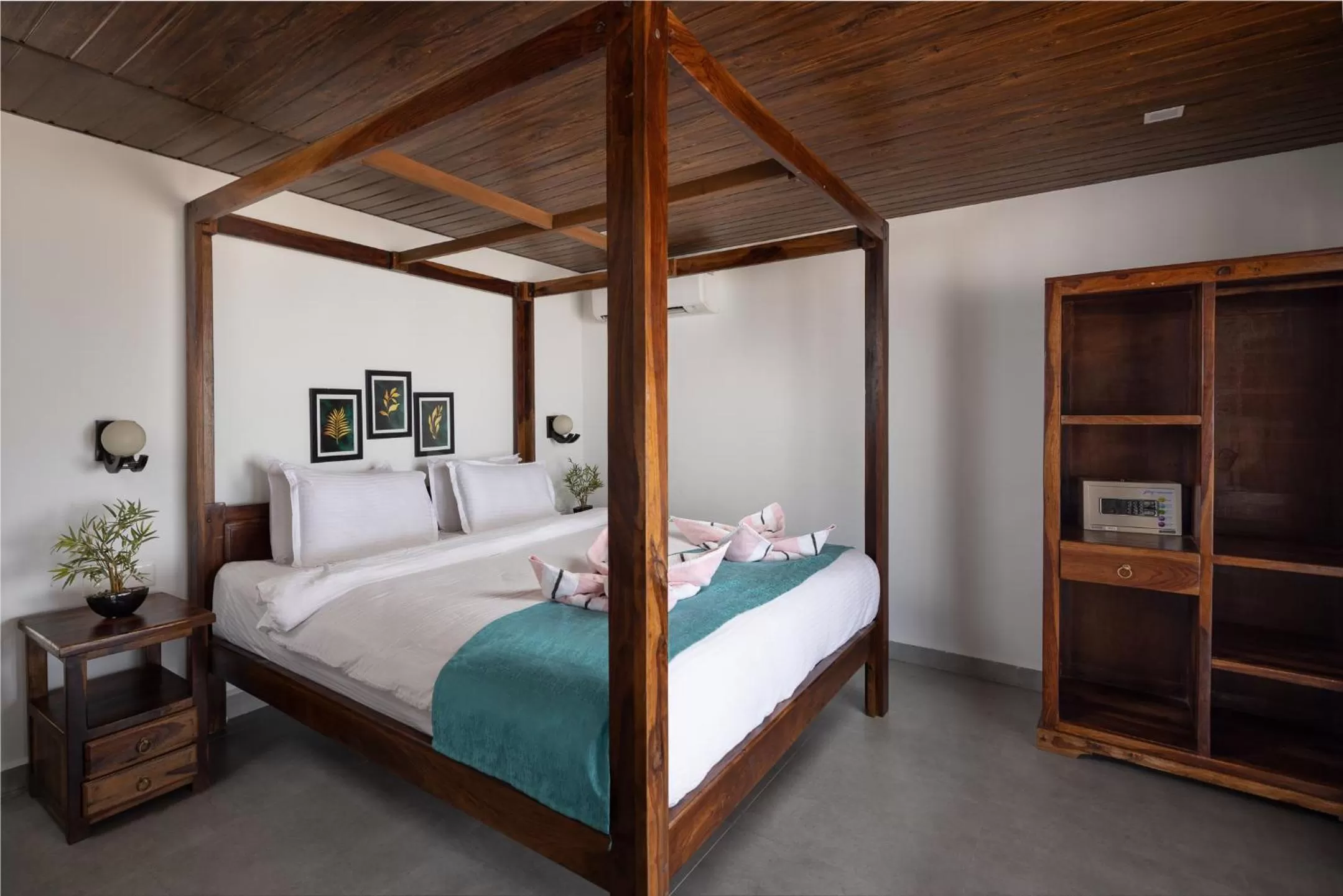 Bedroom, Bed in The Shore beach resort