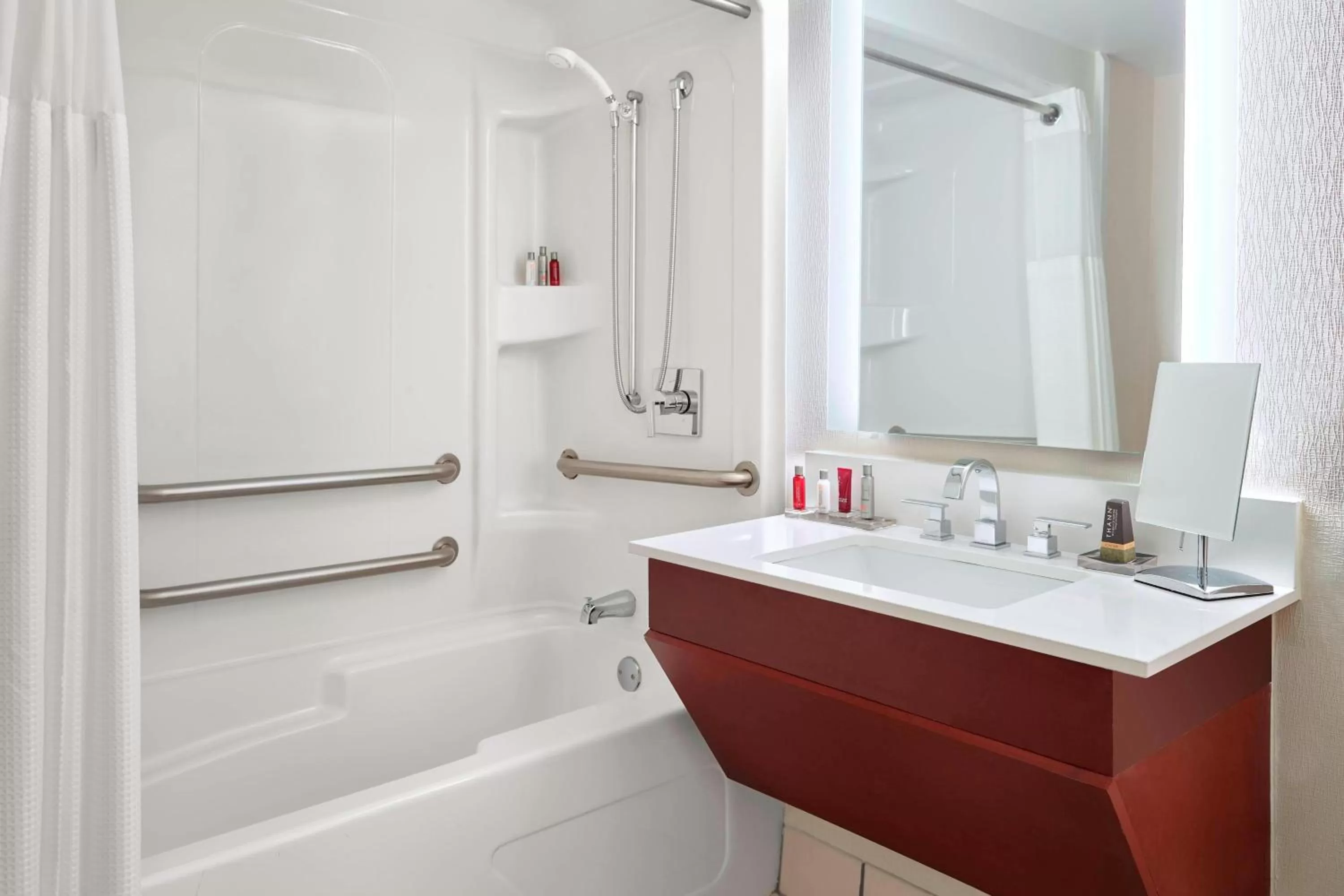 Bathroom in Augusta Marriott at the Convention Center