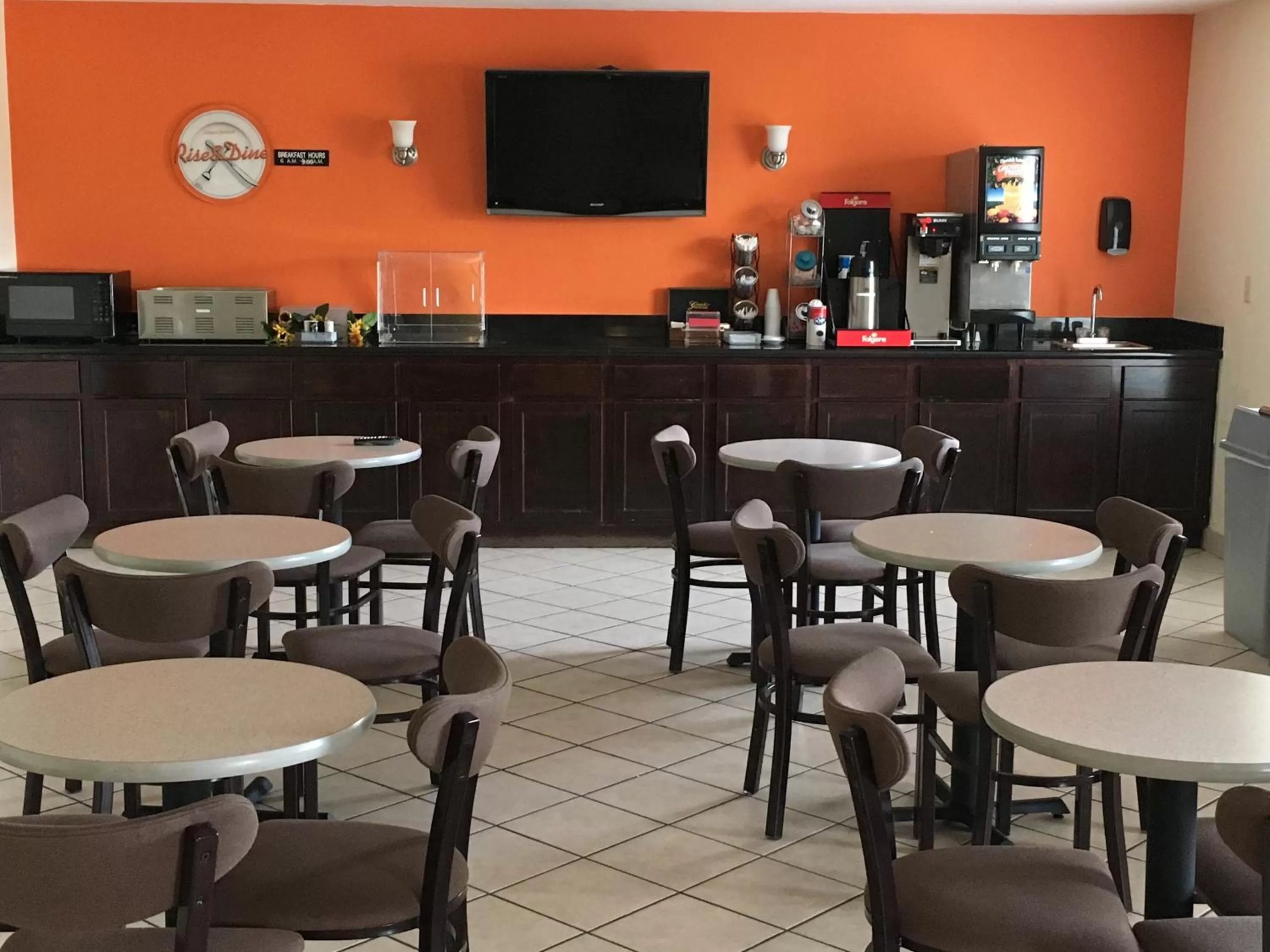 Breakfast in Howard Johnson by Wyndham Houma