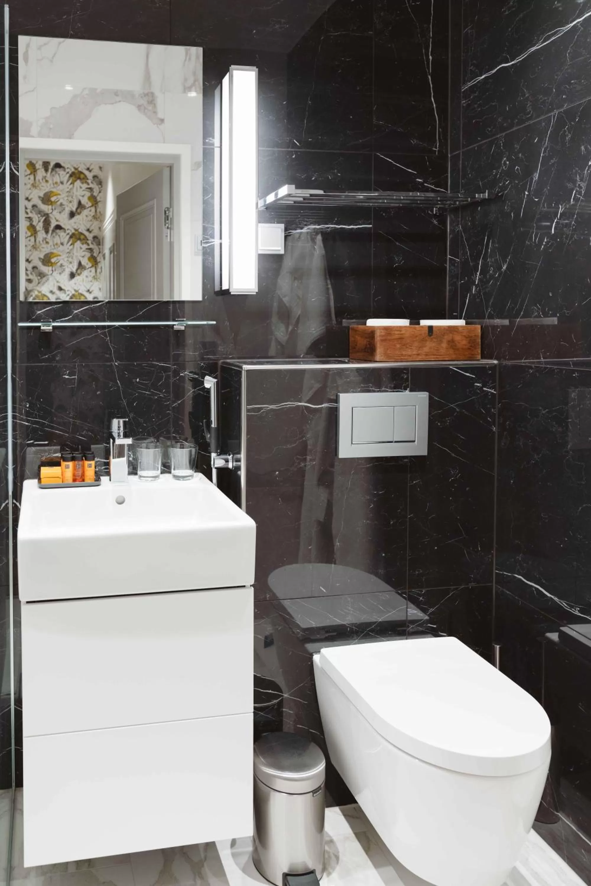 Toilet in Hotel Bastian