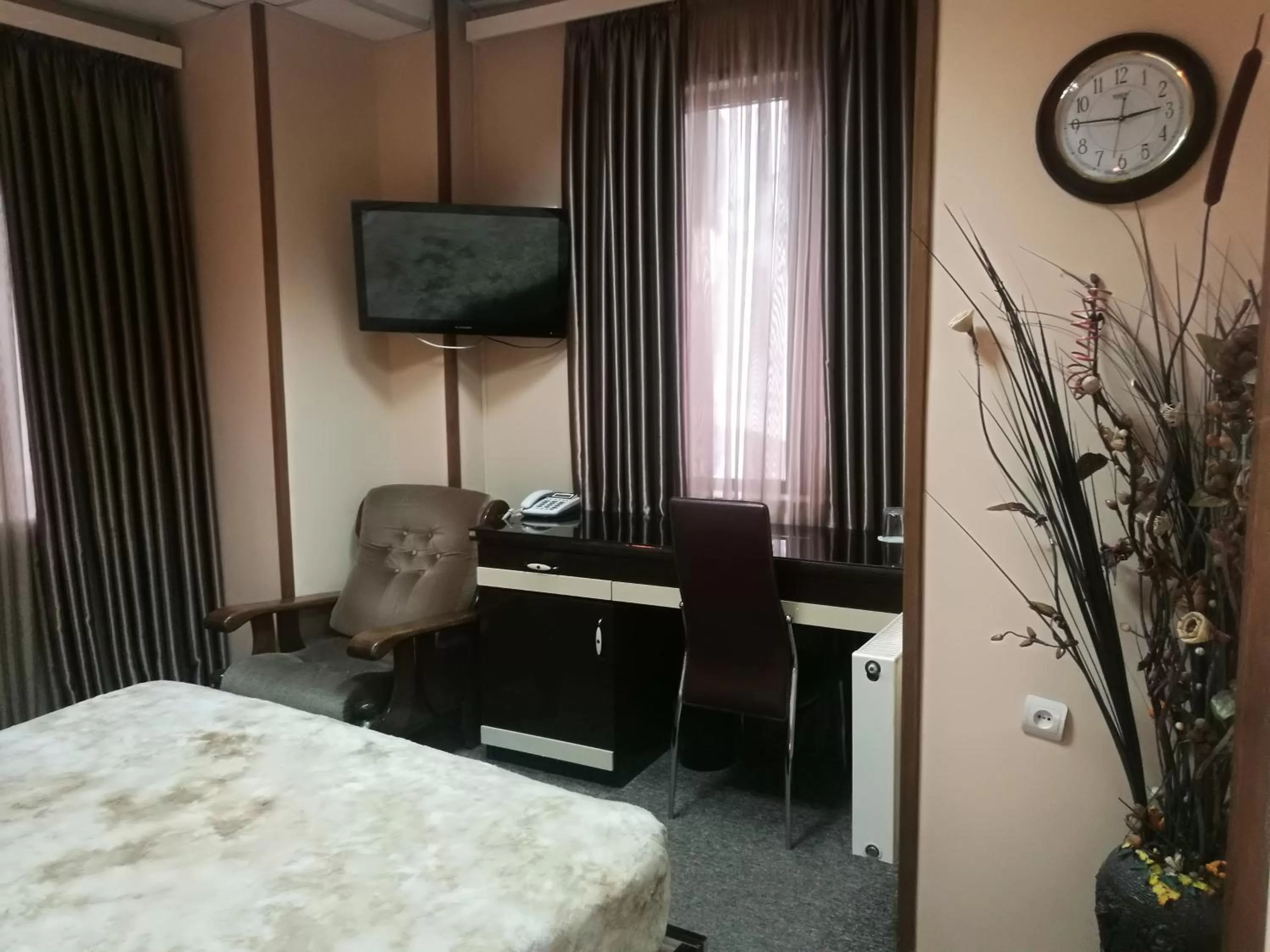 TV and multimedia, Bed in Hotel Diplomat