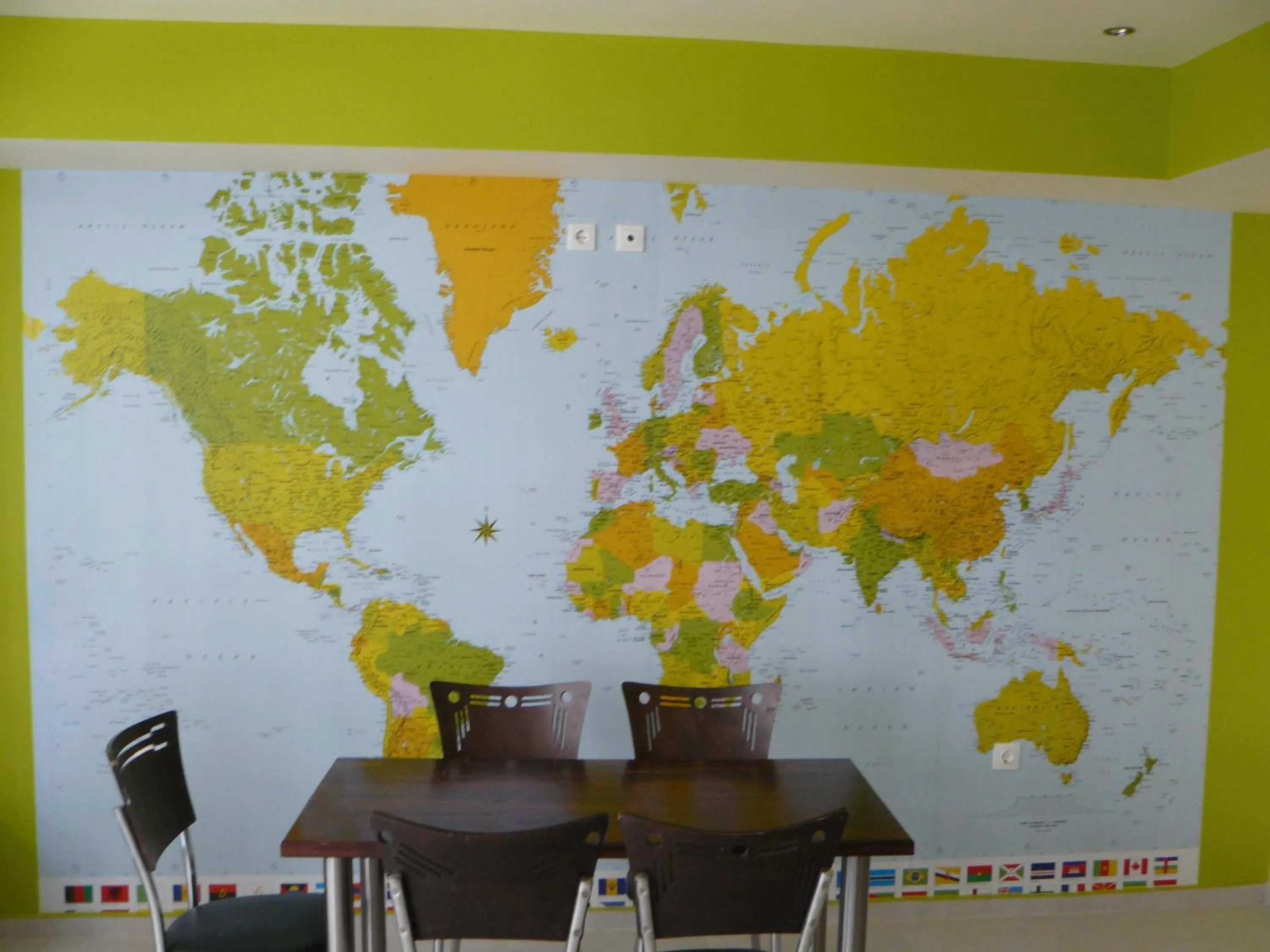 Restaurant/places to eat in Athens Choice Hotel