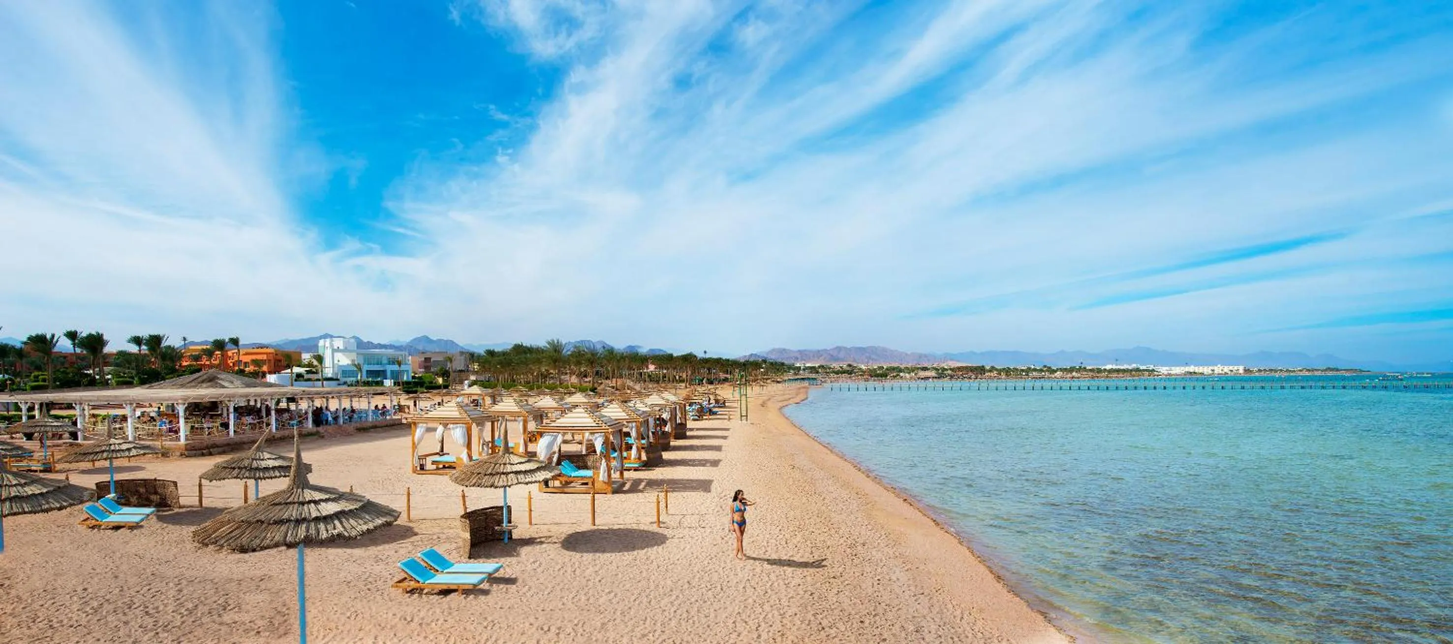 Beach in Amwaj Oyoun Resort