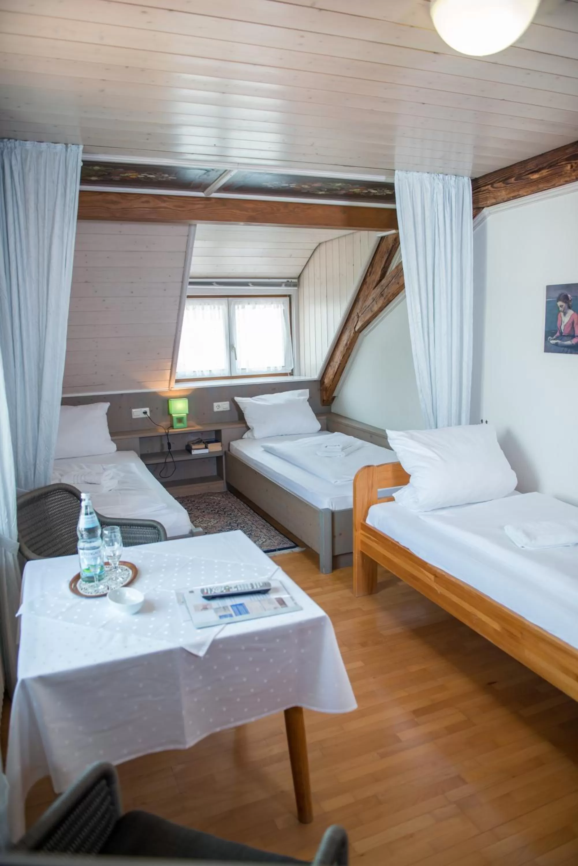 Bed in Gasthaus zum Löwen - Restaurant Akropolis