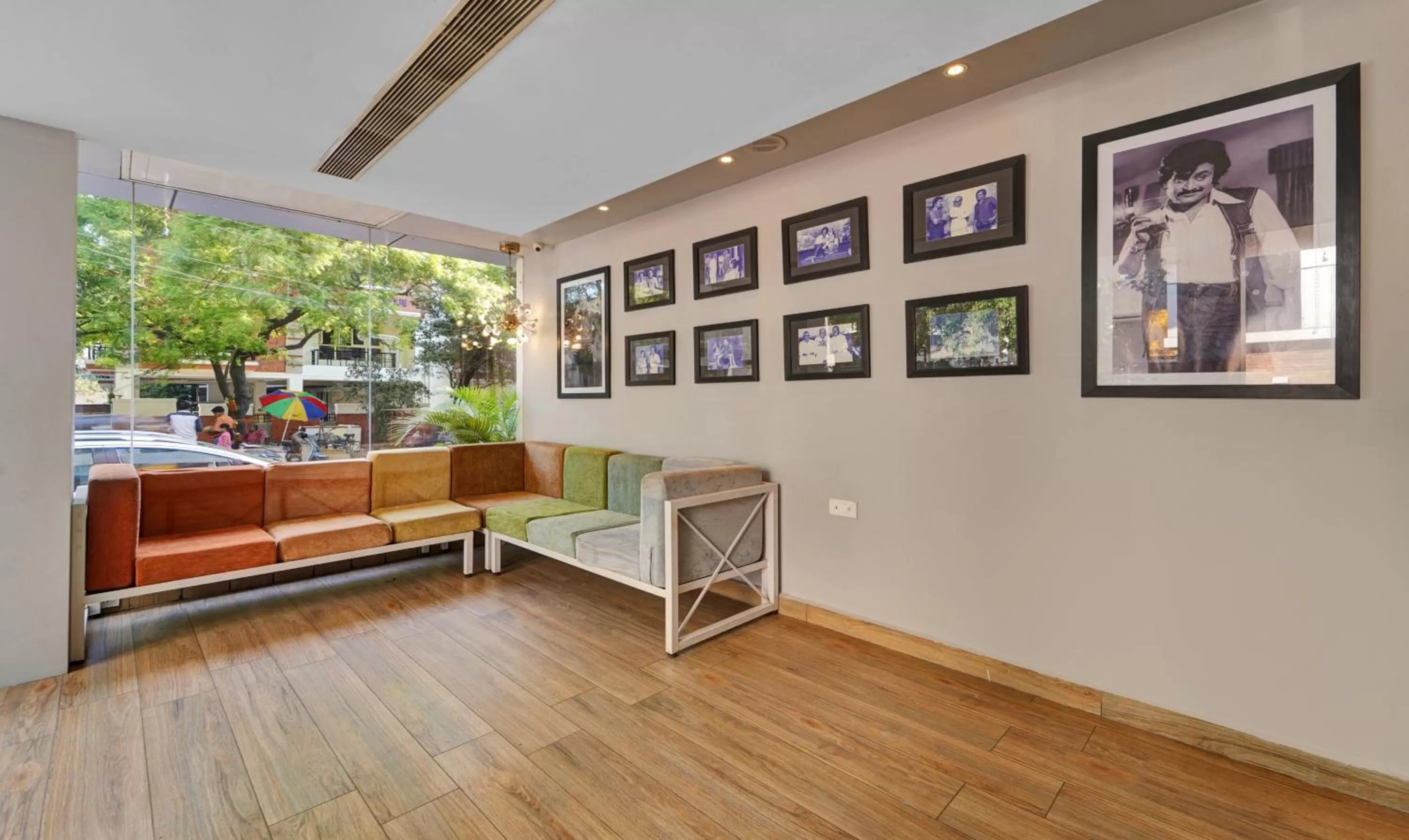 Lobby or reception in Upar Hotels Cinecity Kodambakkam RAGHAVENDRA MANDAPAM