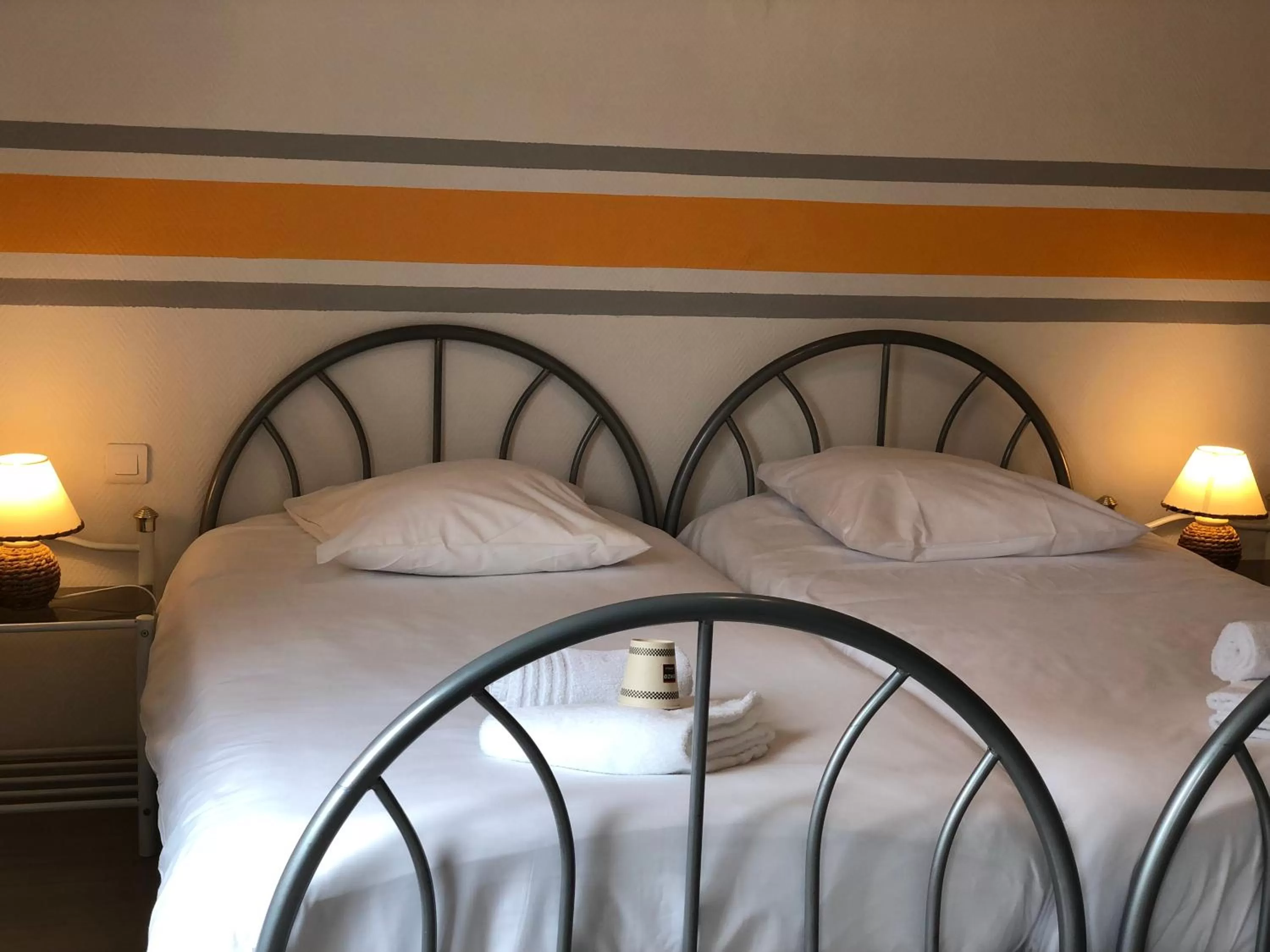 Bed in Enzo Hotels Neufchâteau by Kyriad Direct