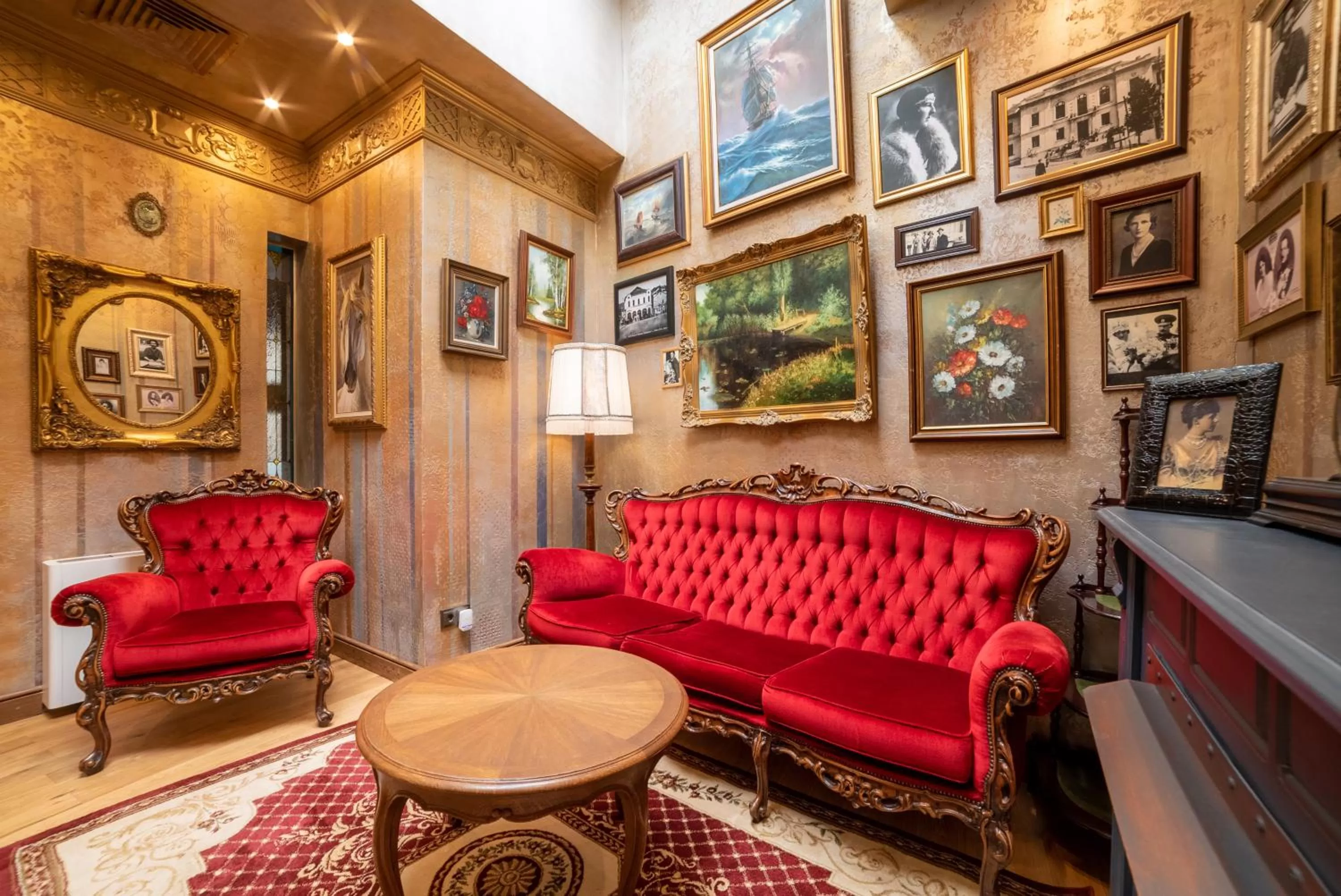 Living room in Bey House Royal Hotel