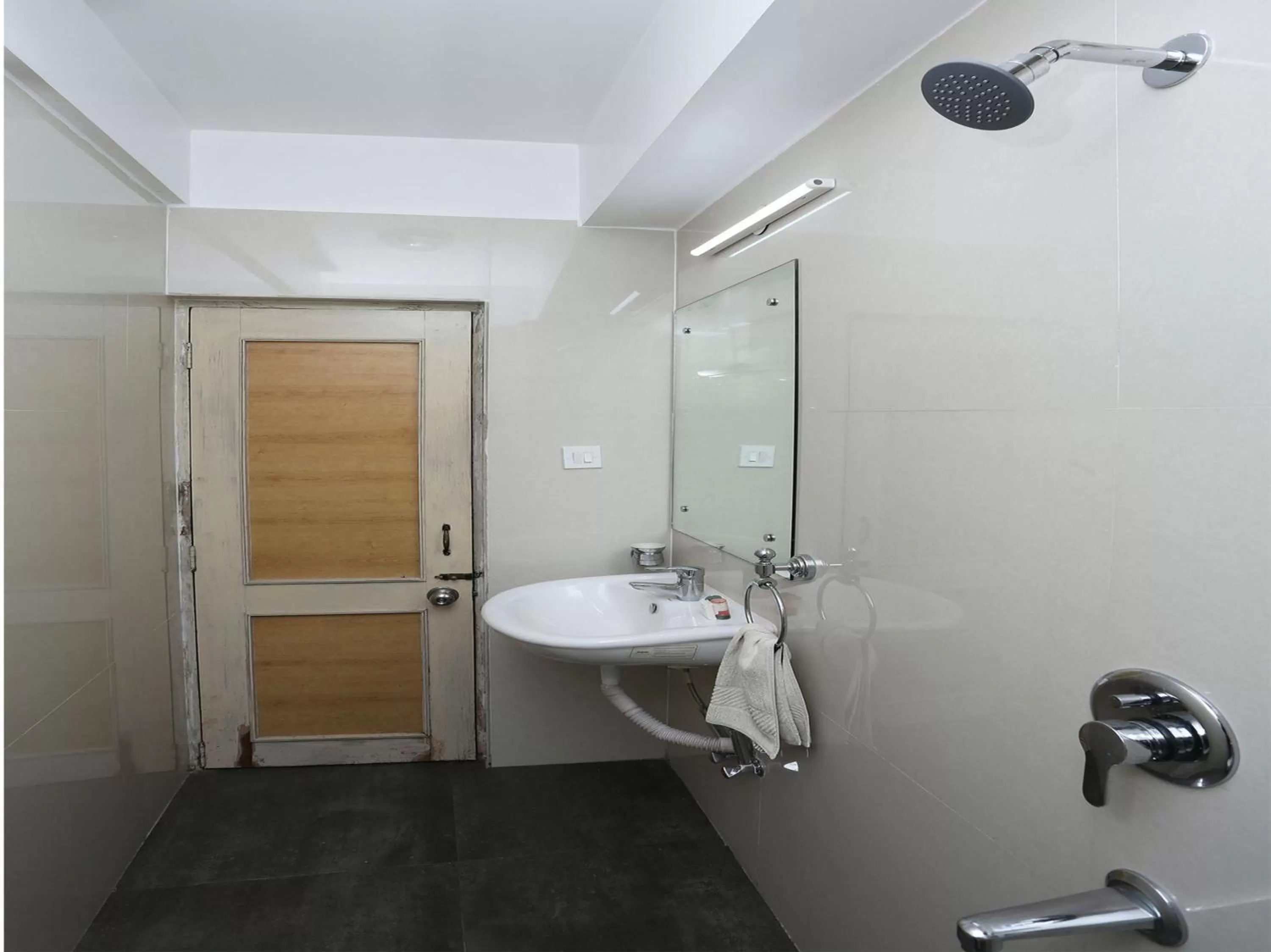 Bathroom in Hotel Amrit Regency
