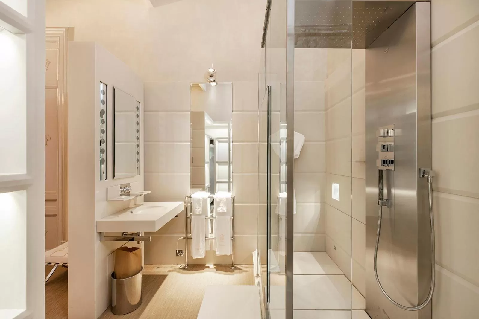 El Palauet Modernist Suites Barcelona