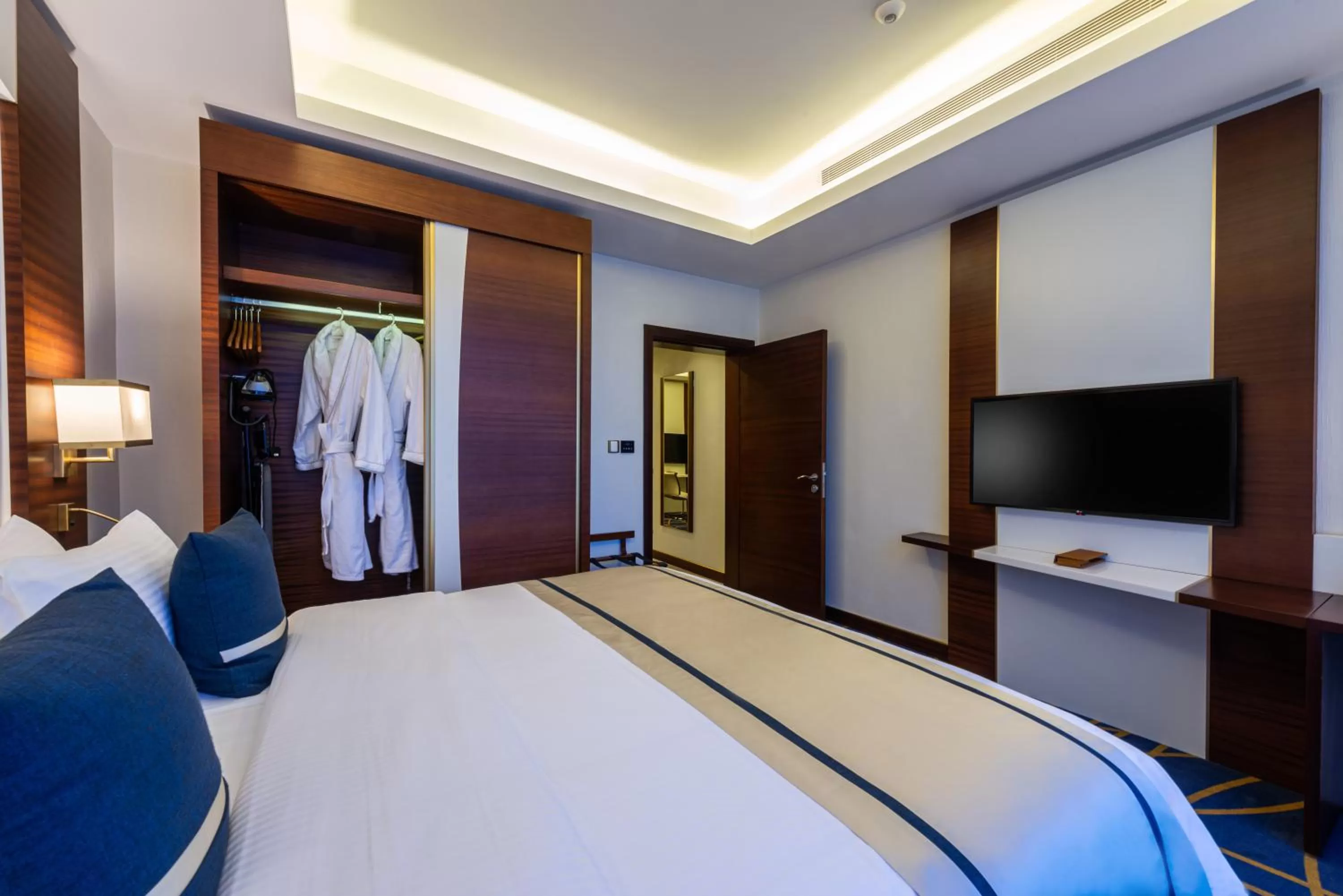 Bed in Blue Diamond Hotel Jeddah