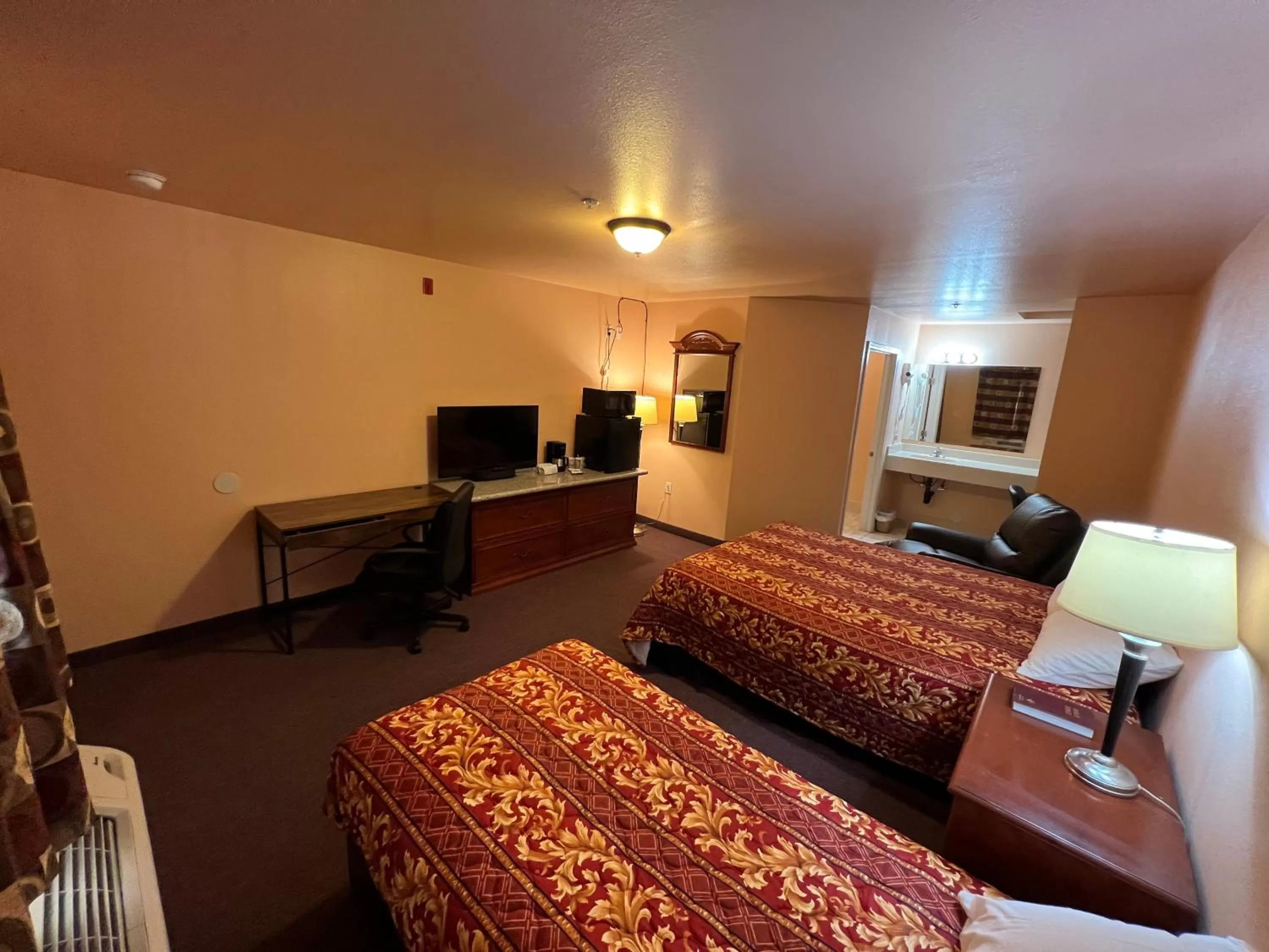 Bed in Frazier View Motel