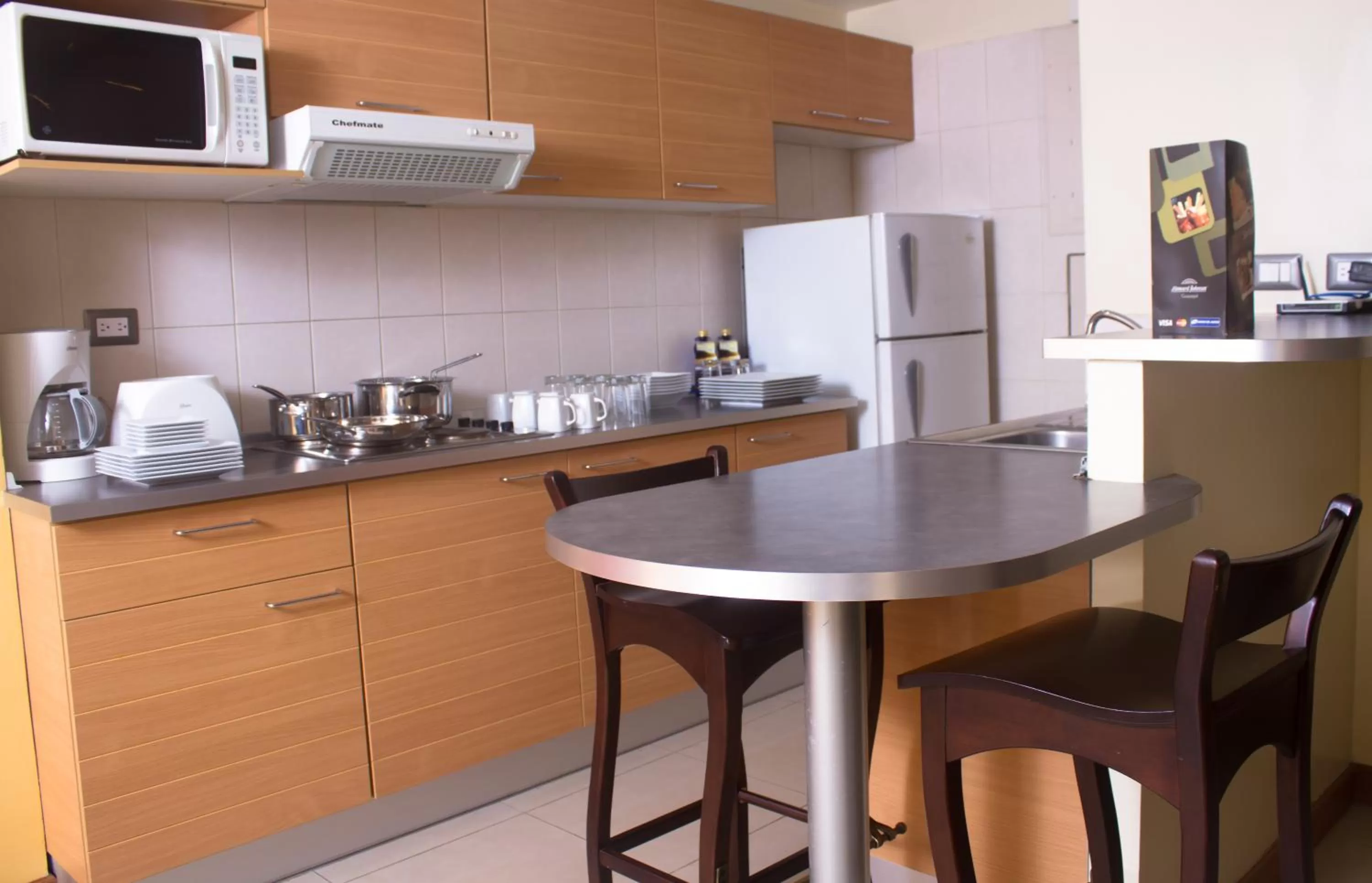 Kitchen or kitchenette in Wyndham Garden Guayaquil