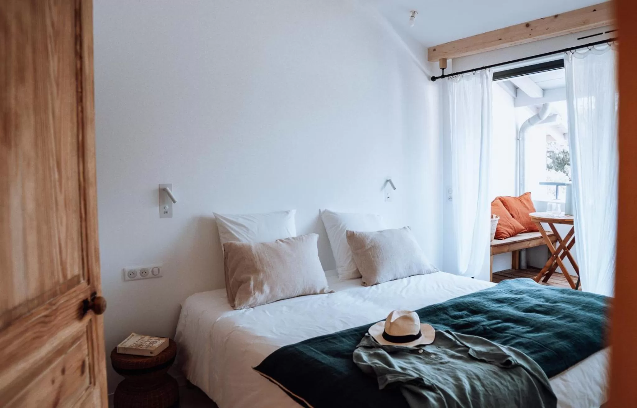 Photo of the whole room, Bed in Biarritz Surf Lodge Chambre d'hôtes