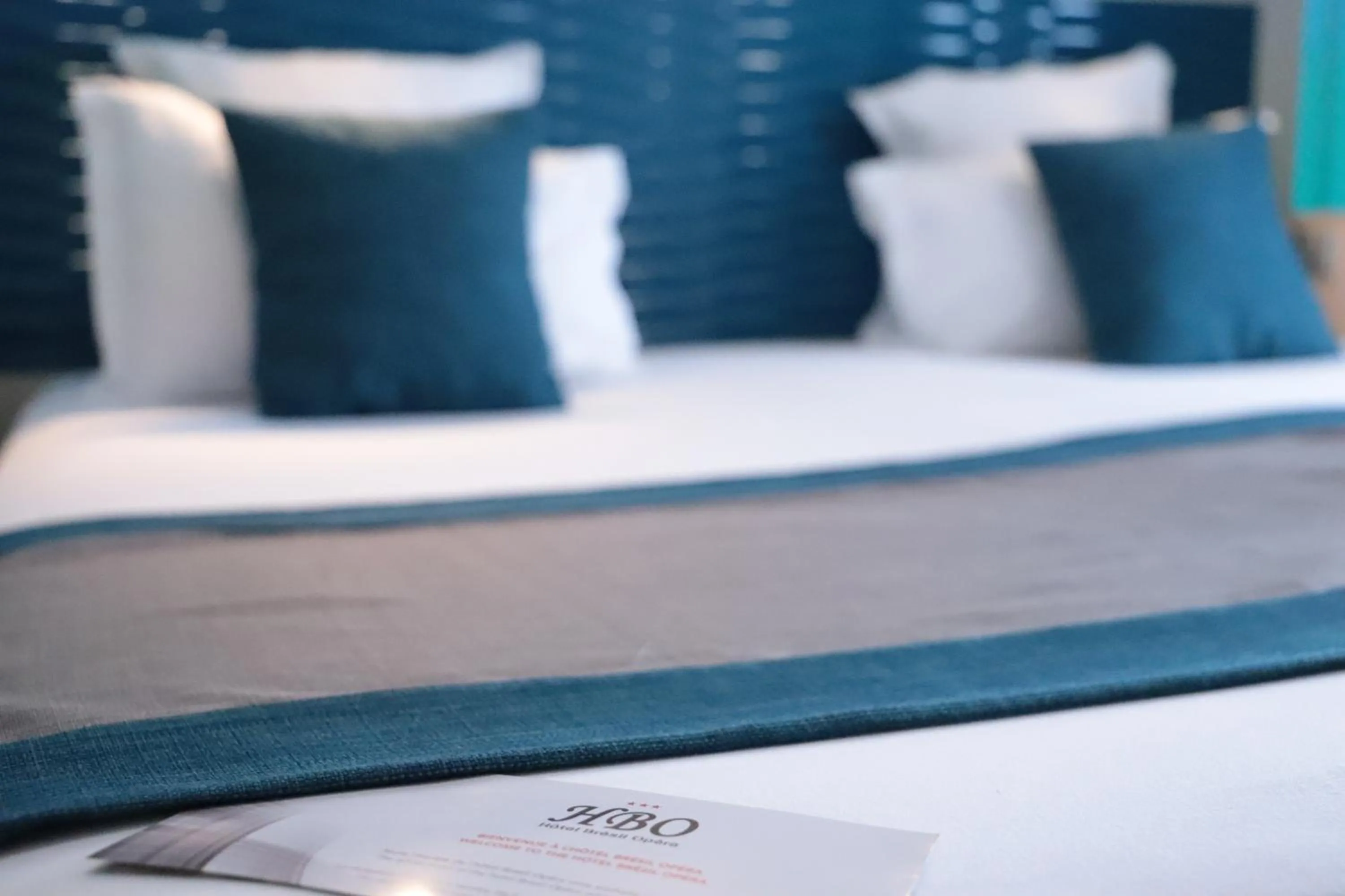 Bed in Hôtel Brésil Opéra SPA