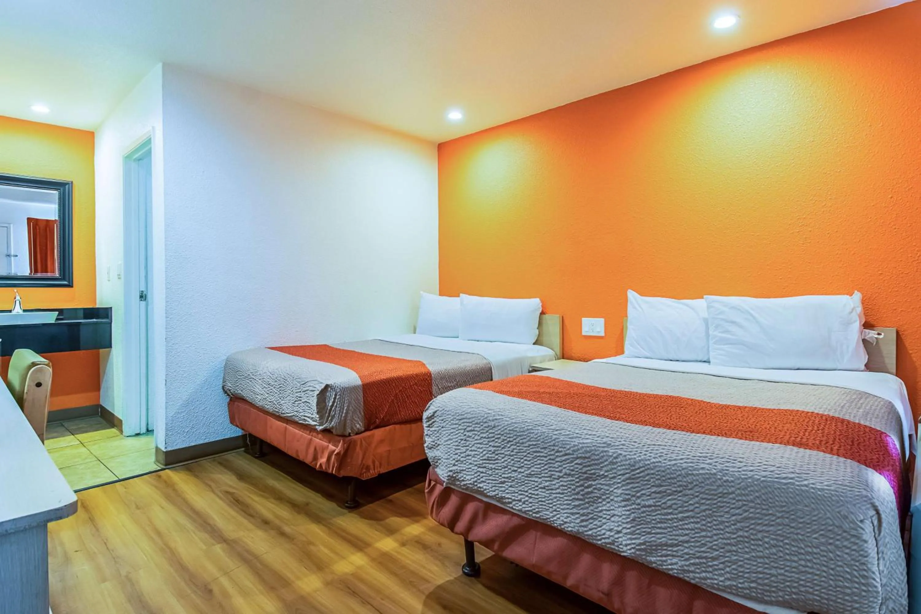 Photo of the whole room, Bed in Motel 6-Bakersfield, CA - Airport