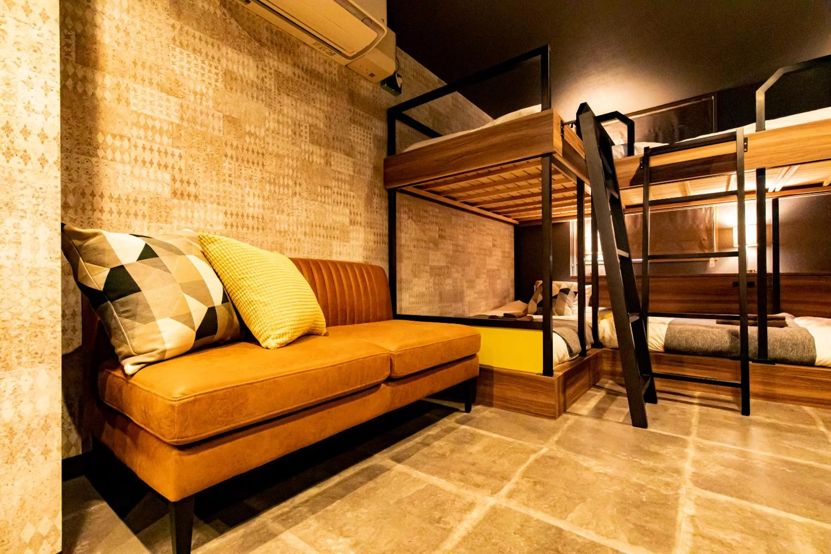 Bed in UNDER RAILWAY HOTEL AKIHABARA