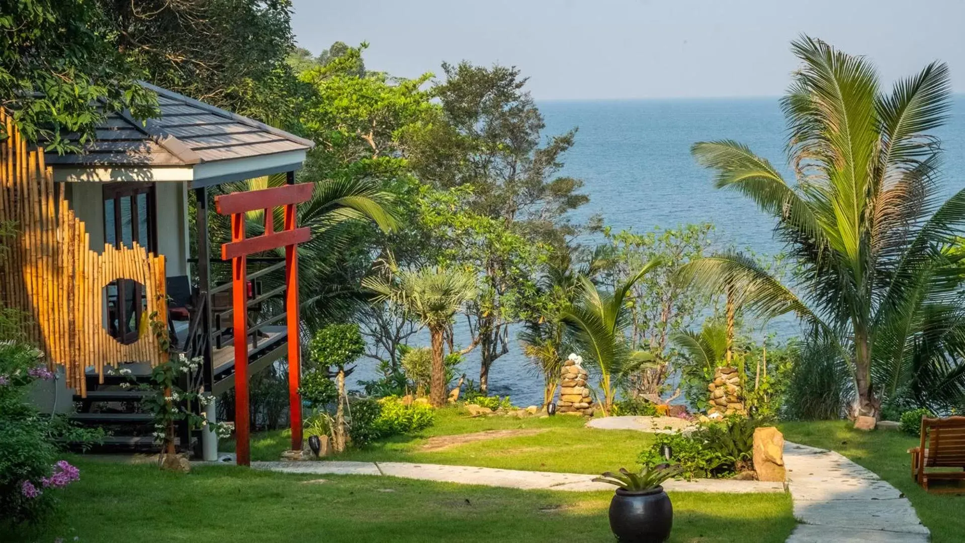 Bungalow - Water Front in Jasmin Garden Koh Kood Bungalow - Water Front in Jasmin Garden Koh Kood