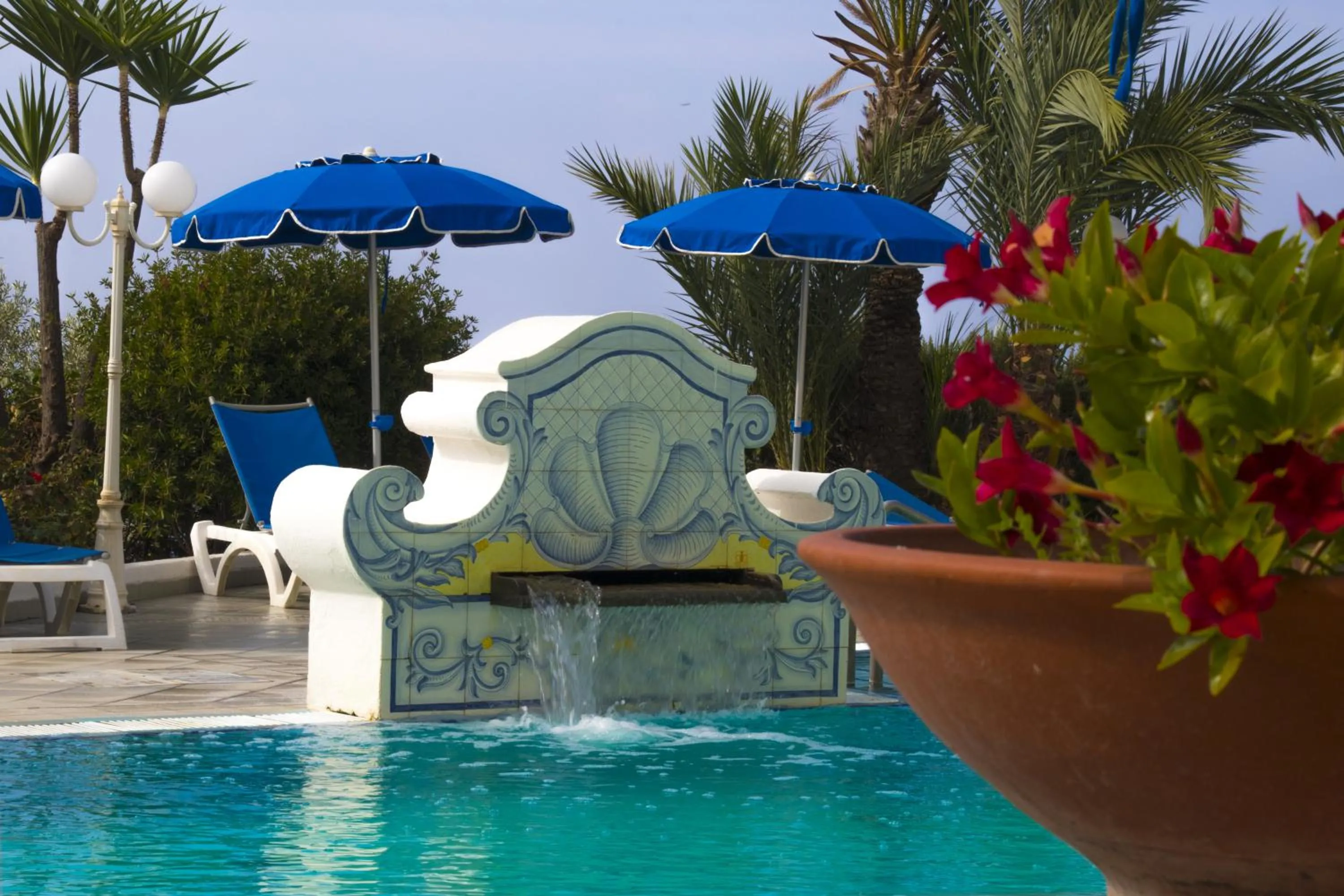 Swimming pool in Hotel Capizzo