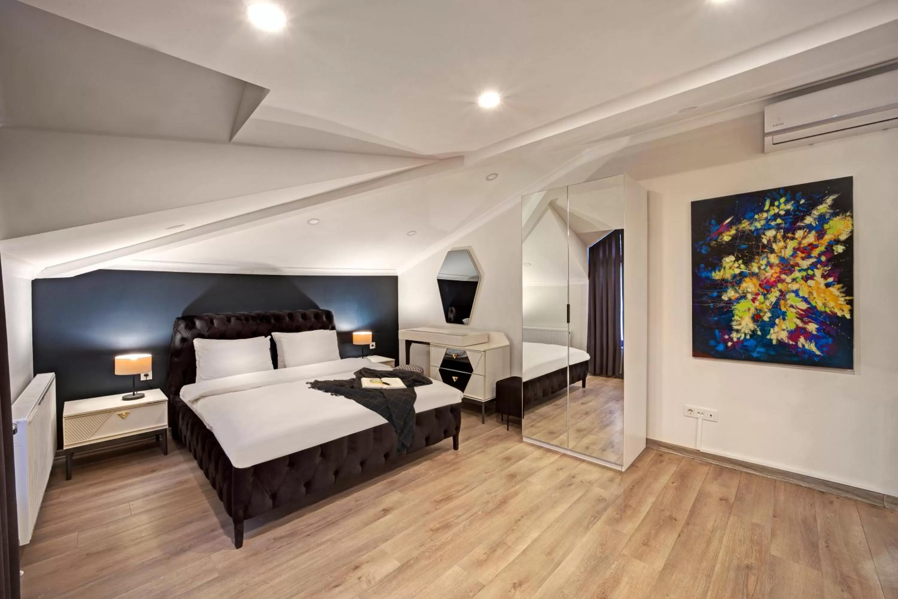 Photo of the whole room, Bed in Etiz Hotels & Residences